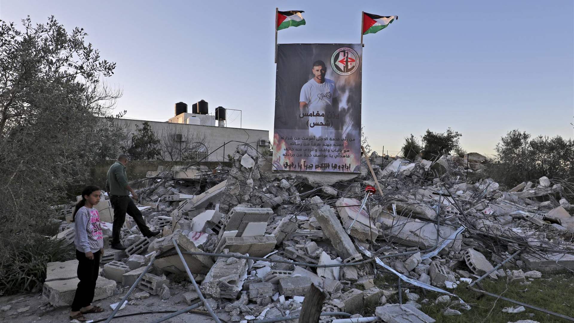 إسرائيل تهدم منزلي فلسطينيين متّهمين بتنفيذ هجمات ضدّ إسرائيليين