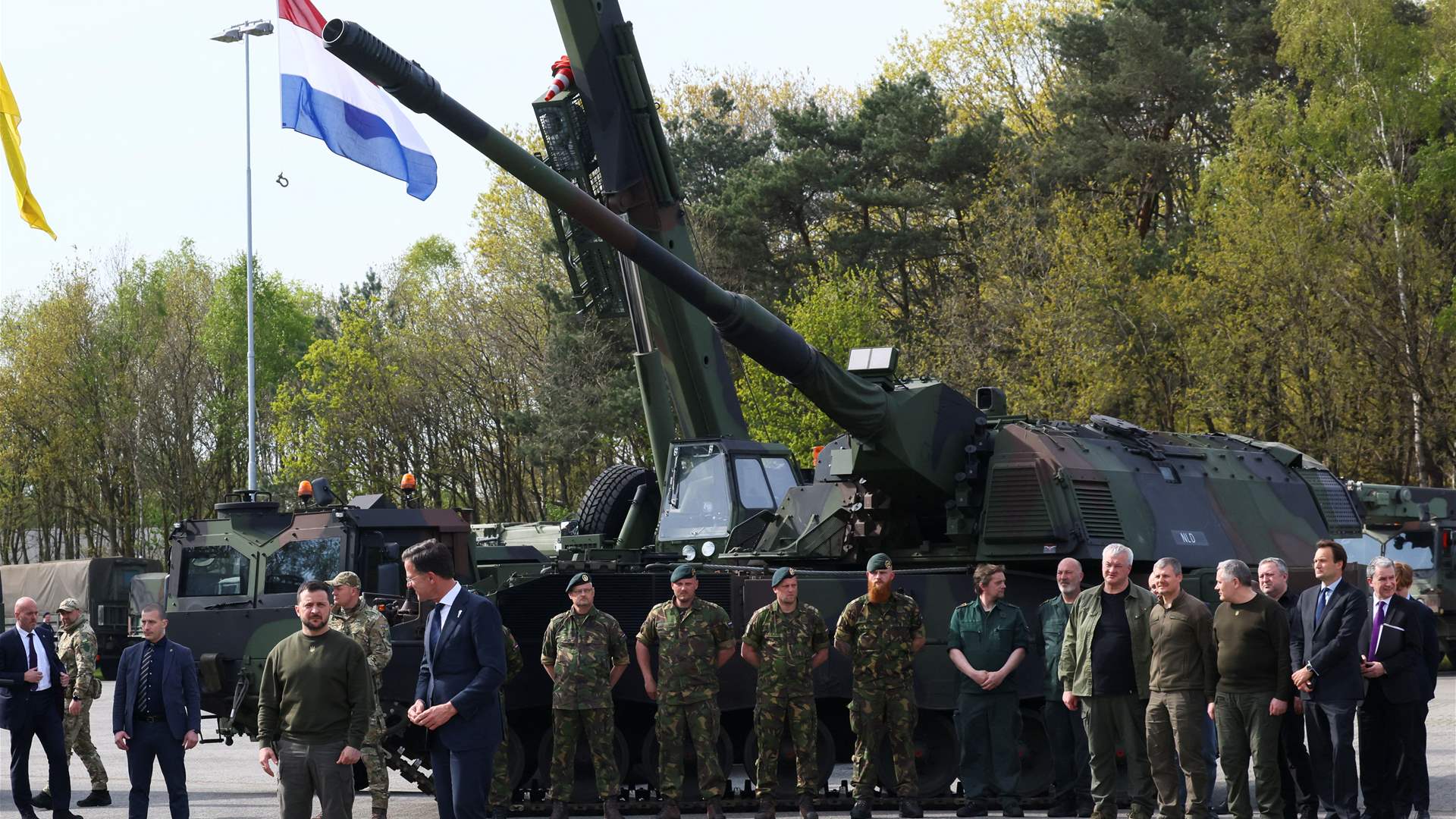 Zelenskiy meets wounded Ukrainian soldiers in Netherlands