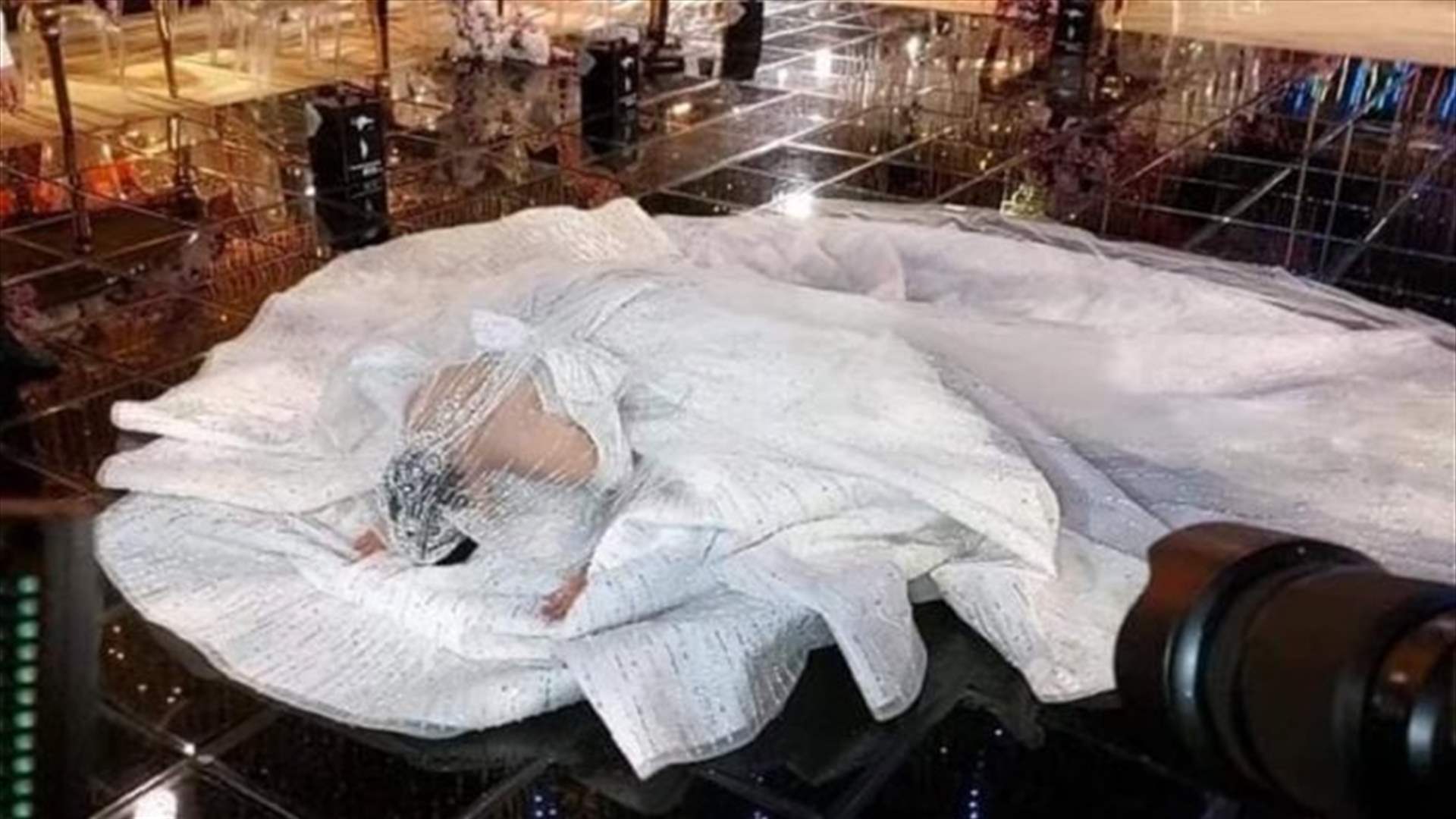بعدما سجدت في زفافها... زوجة حسن شاكوش مطرودة من المنزل!