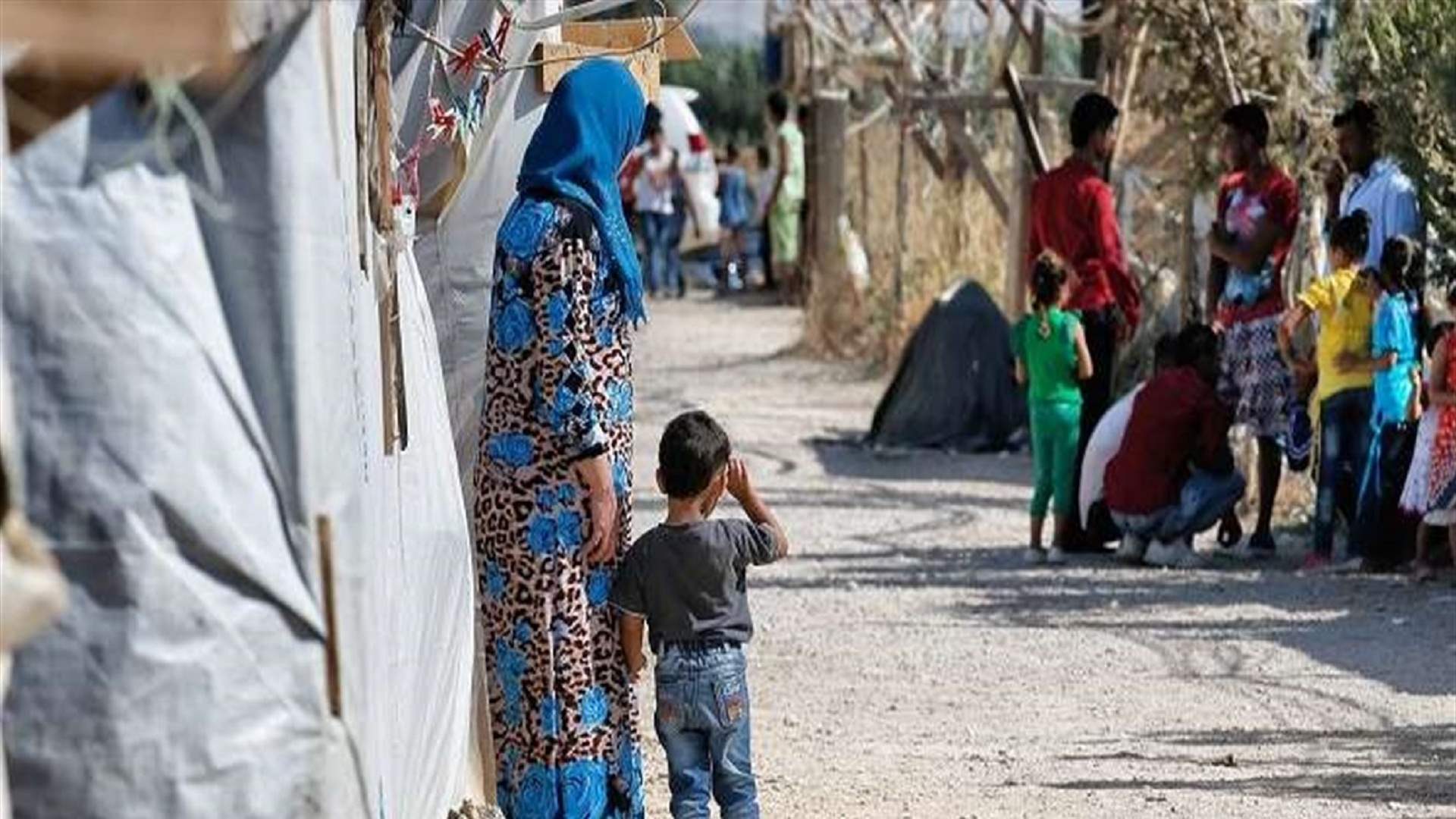 البلديات تقر بعجزها عن ضبط أوضاع النازحين السوريين (الشرق الأوسط)