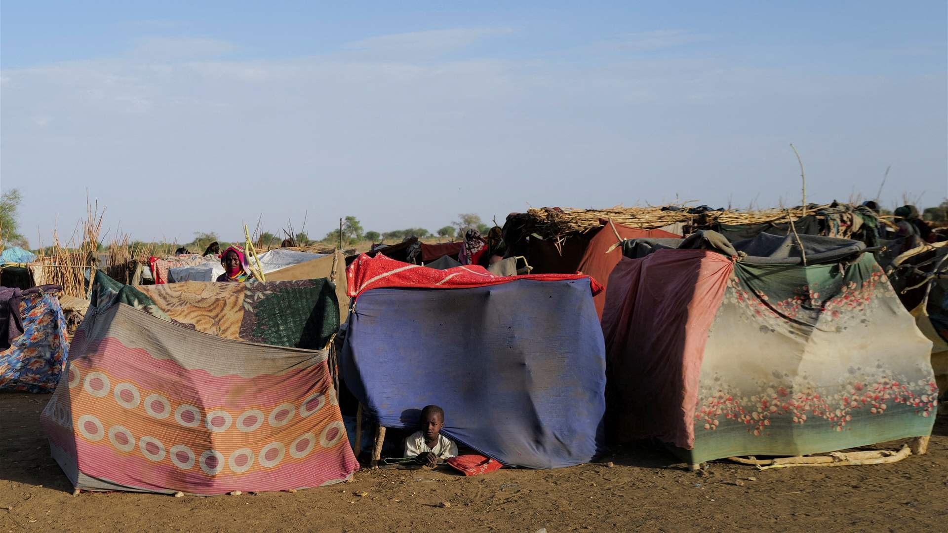 Fighting in Khartoum as mediators seek end to Sudan conflict