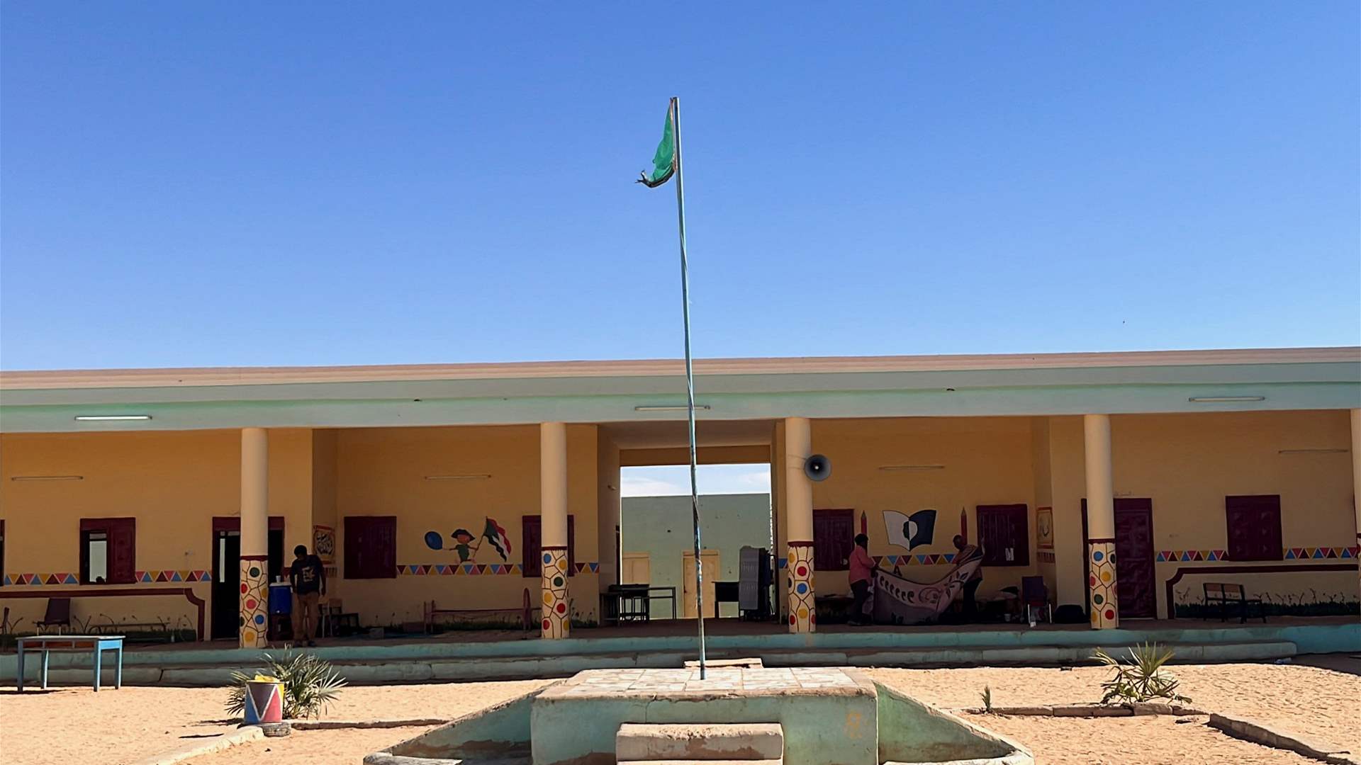 Sudan's well-off stuck in limbo at border town en route to Egypt