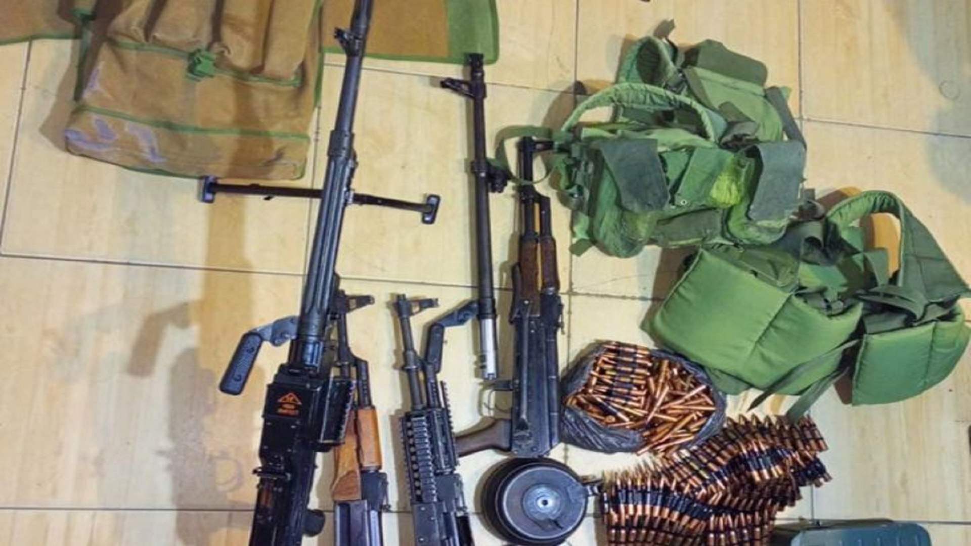 تبادل إطلاق نار بين الجيش ومطلوبين في بعلبك... وضبط كمية من الأسلحة والذخائر الحربية
