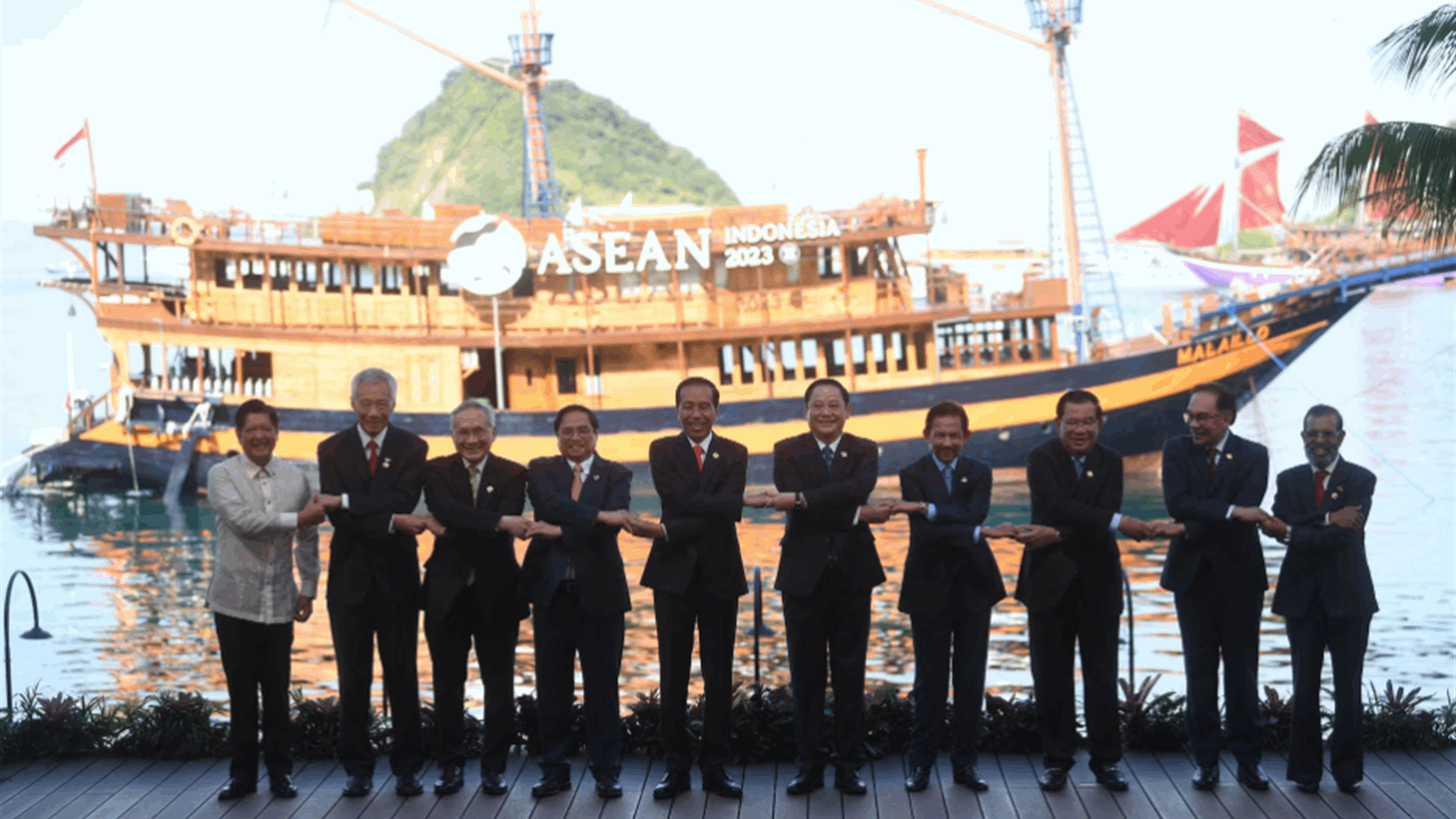 Southeast Asian leaders urge end of Myanmar violence, inclusive talks