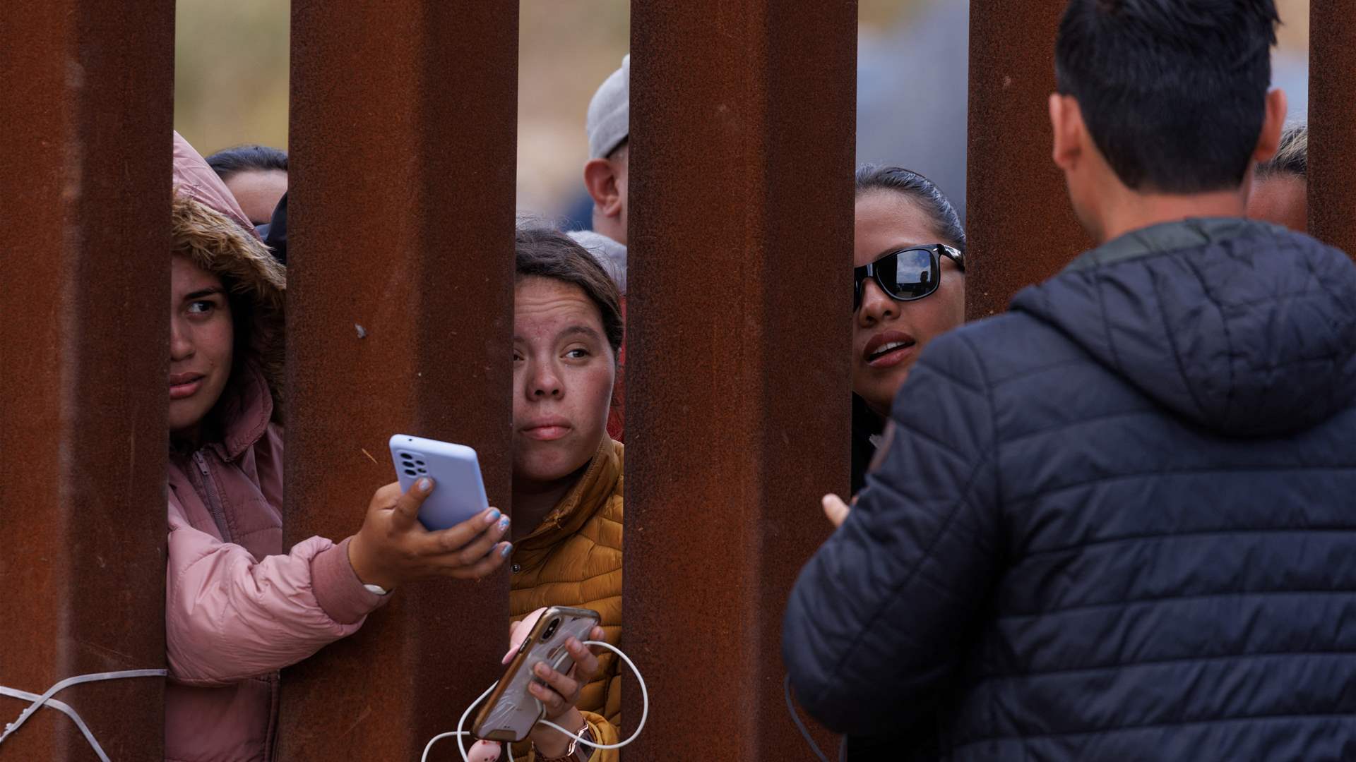 Spike in US-Mexico border crossings fuels political tensions as Title 42 ends