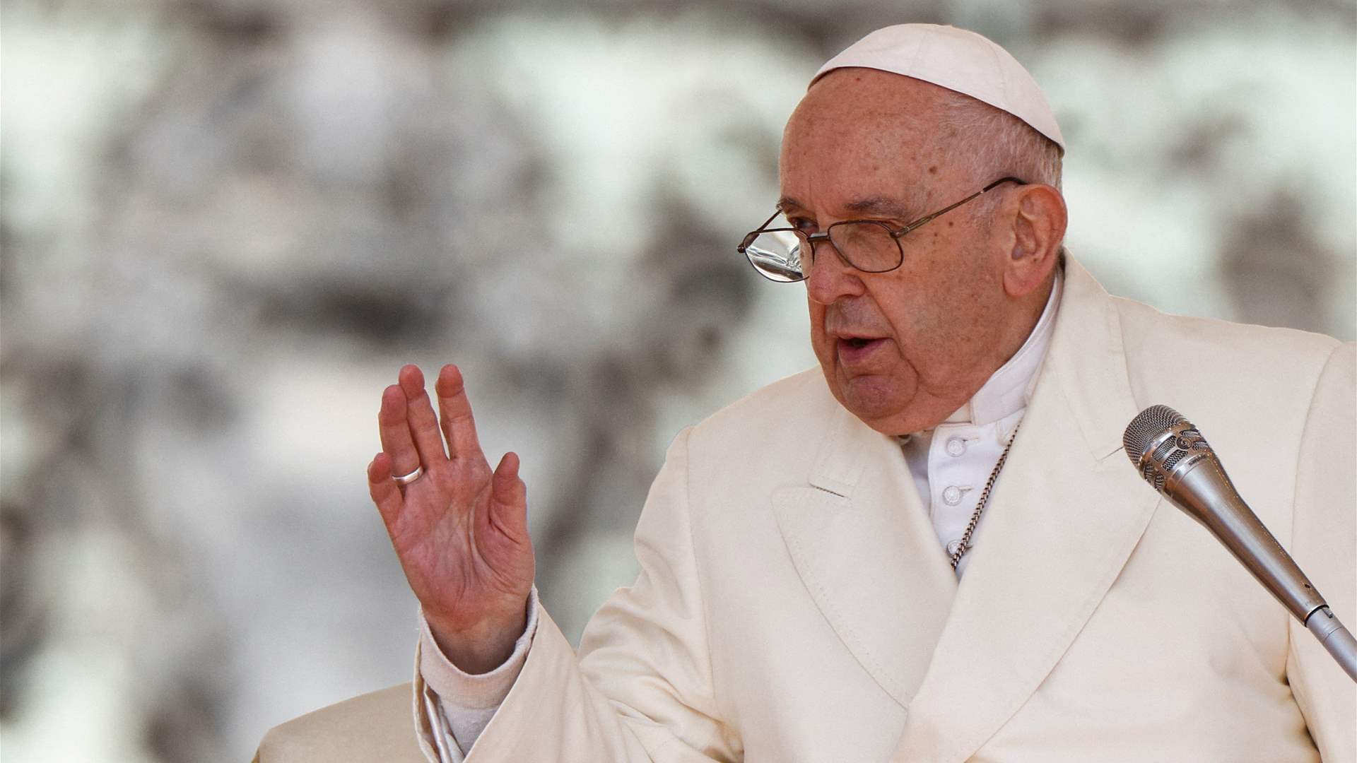 Pope urges countries to manage migrant waves, expand legal channels