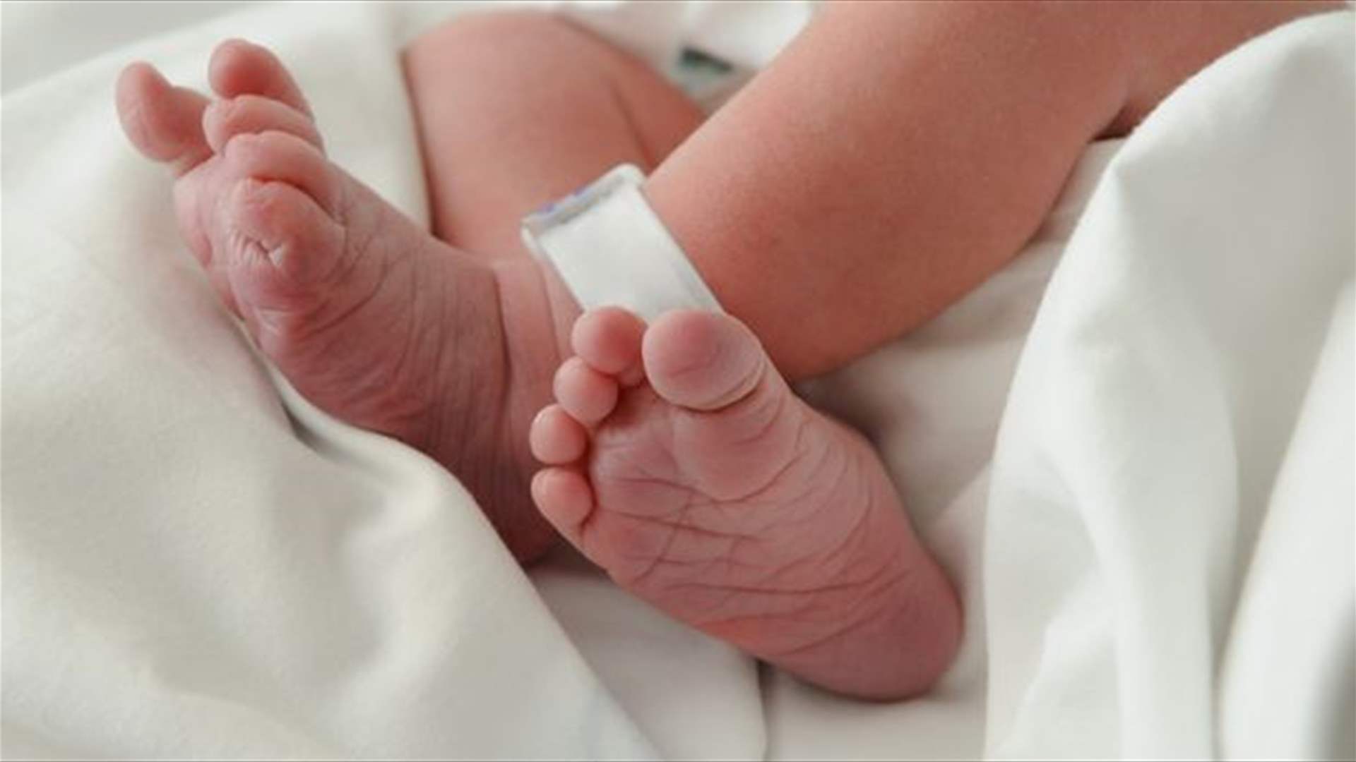 في بريطانيا... ولادة أول طفل بجينات من 3 أشخاص!