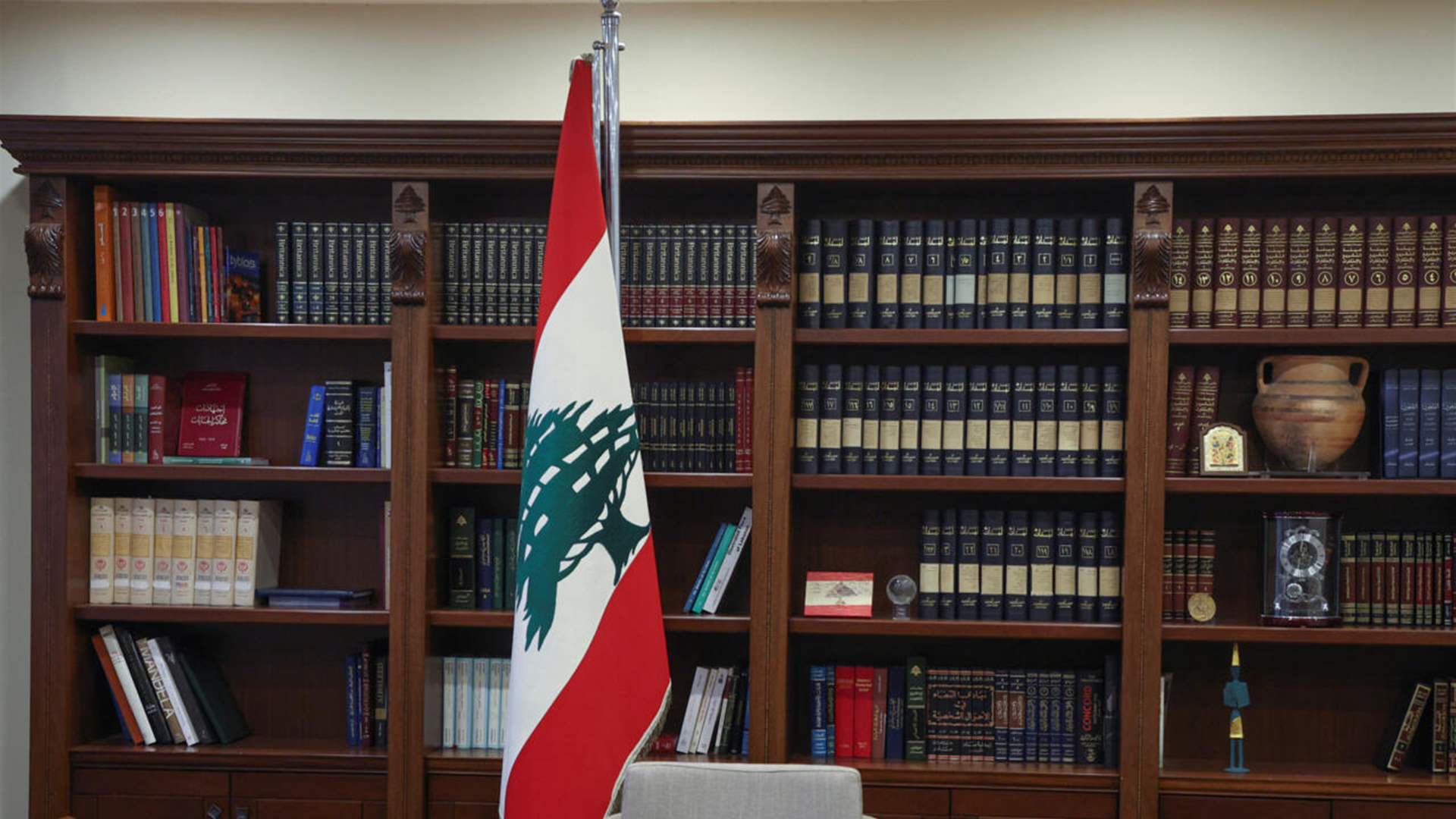 لقاءات رئاسية على أكثر من خط... والمعارضة تكثّف اتصالاتها لإحداث خرق (الشرق الأوسط)