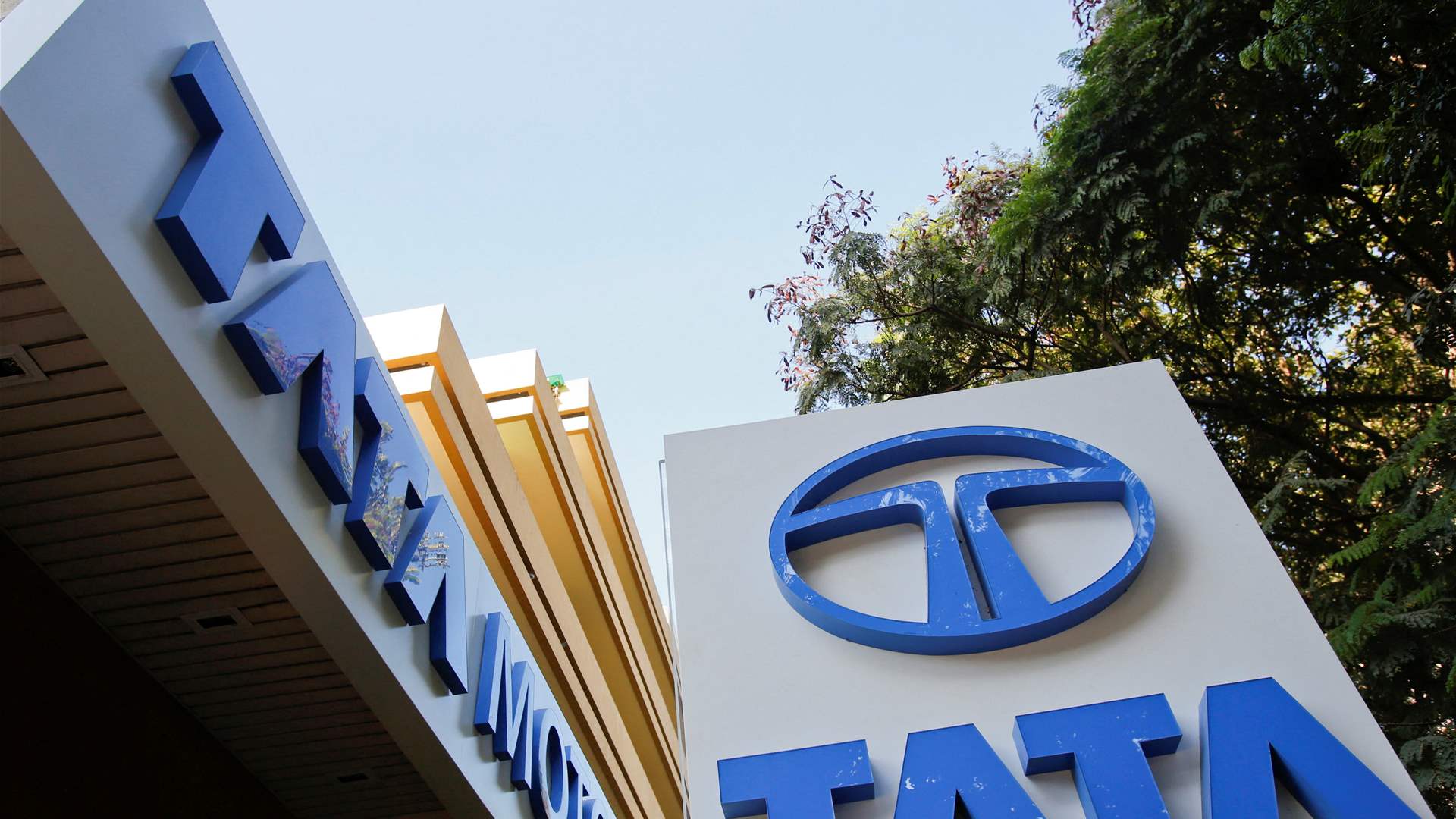 Tata Motors expects JLR's cash flow to quadruple, sets dividend after 7 years