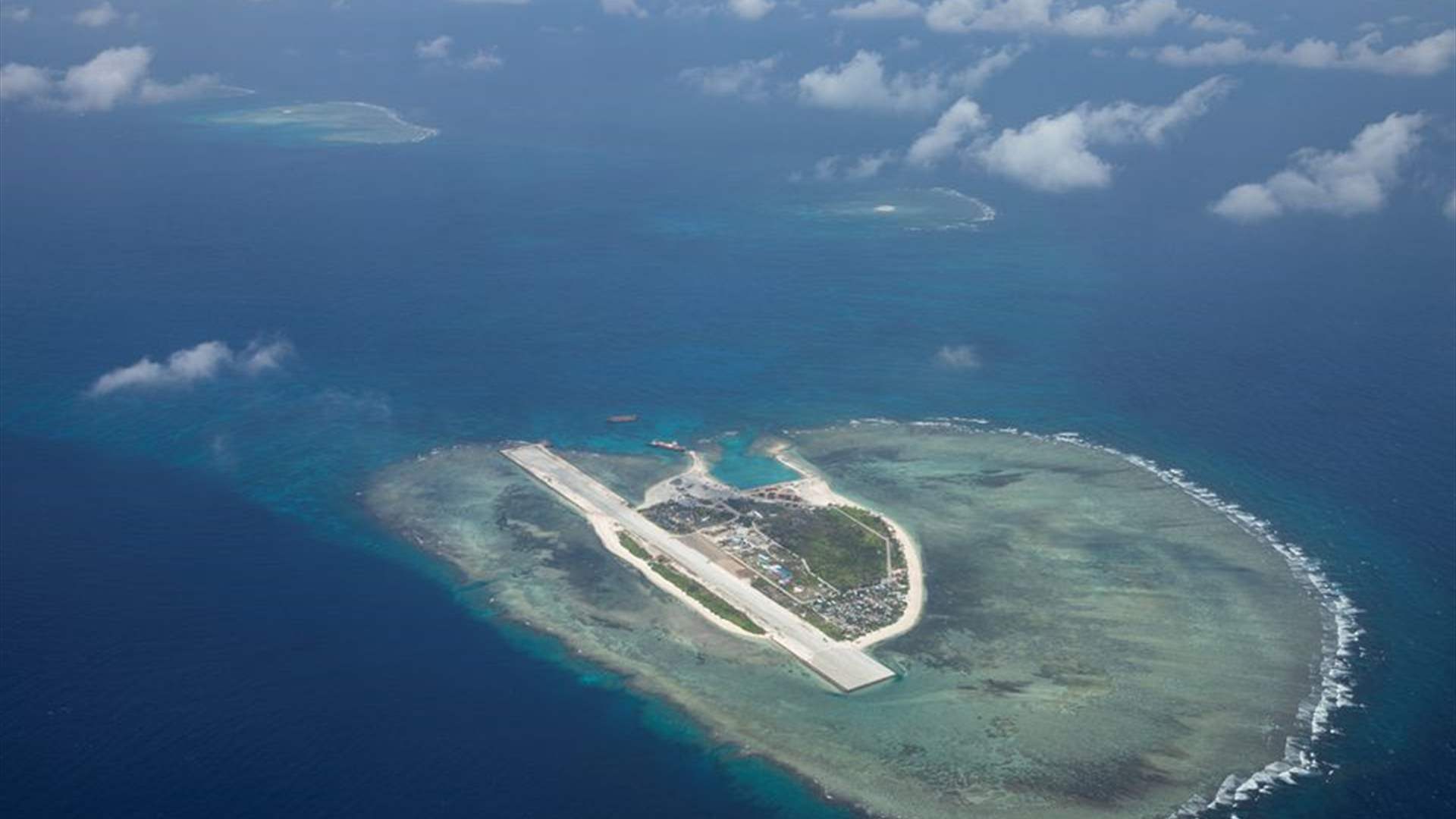 Philippines places buoys in parts of S.China Sea to assert sovereignty