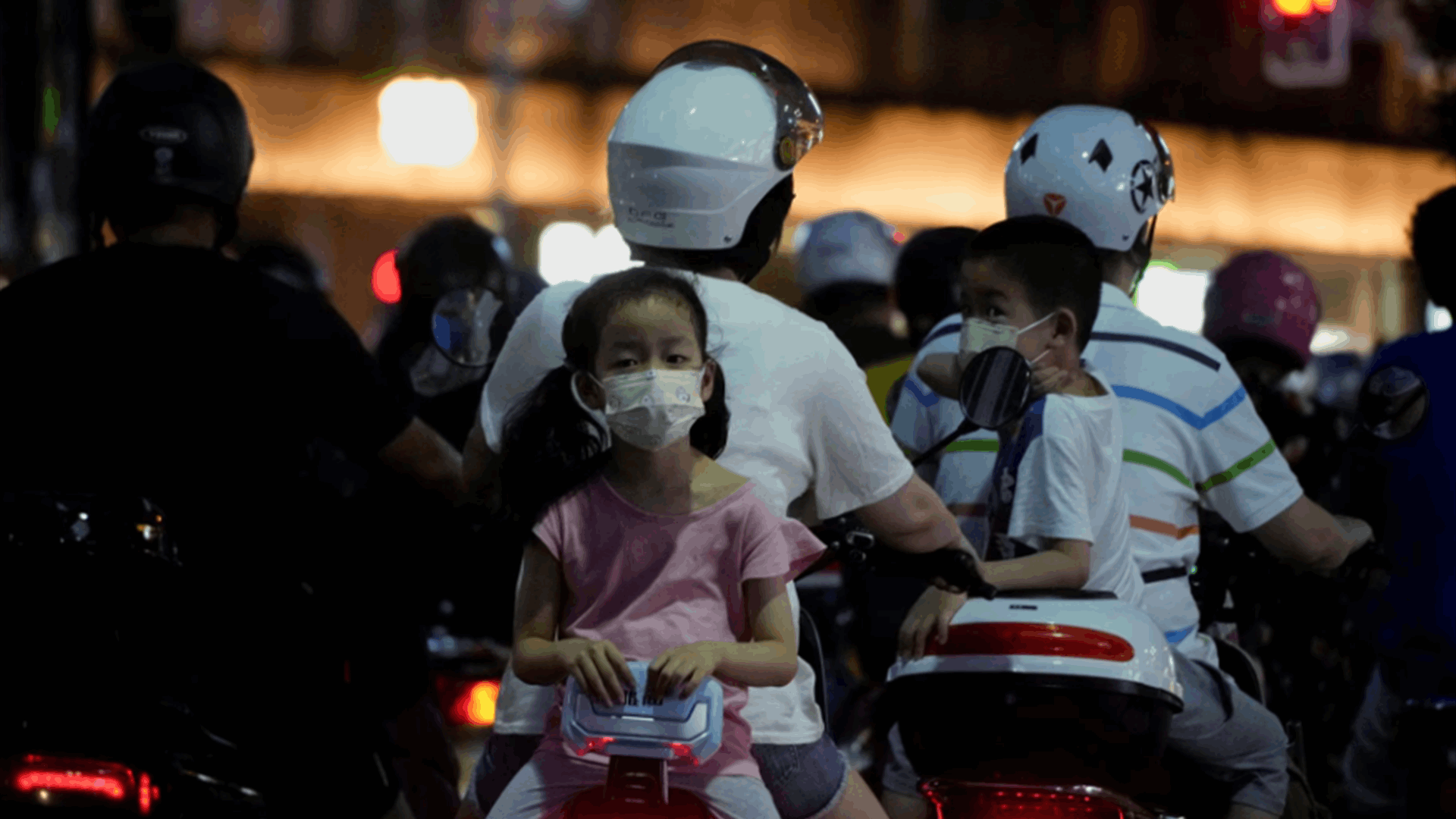 China launches projects to build 'new-era' marriage, childbearing culture