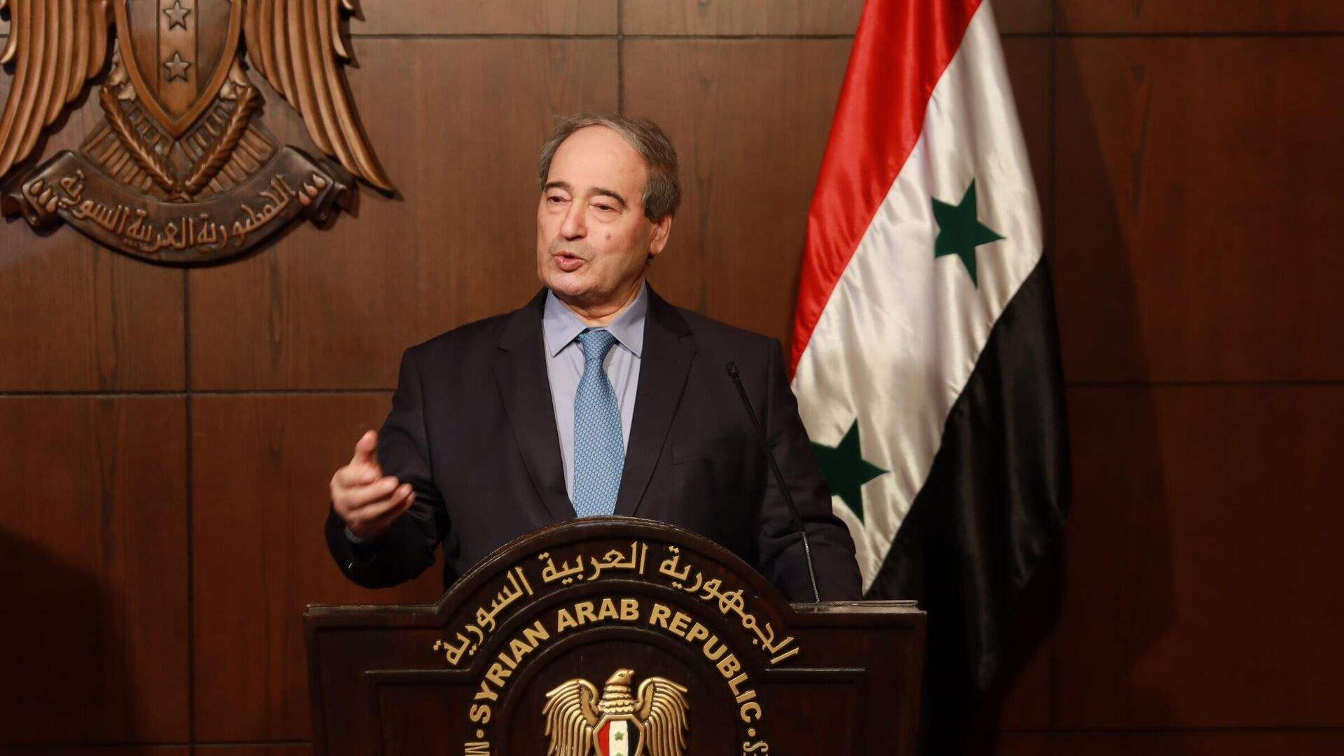 Bridging the divide: Lebanese, Syrian FMs work toward refugee solutions