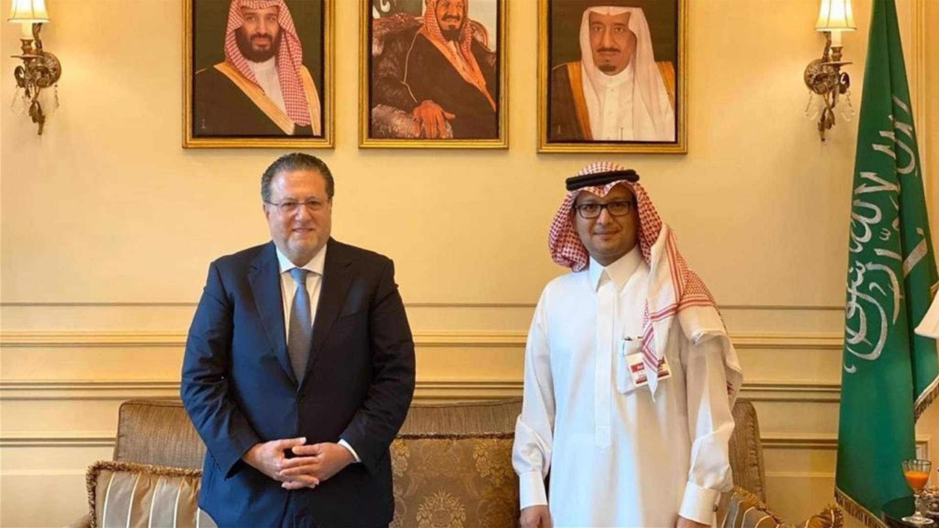 شقير بحث مع بخاري آخر المستجدات على الساحة اللبنانية