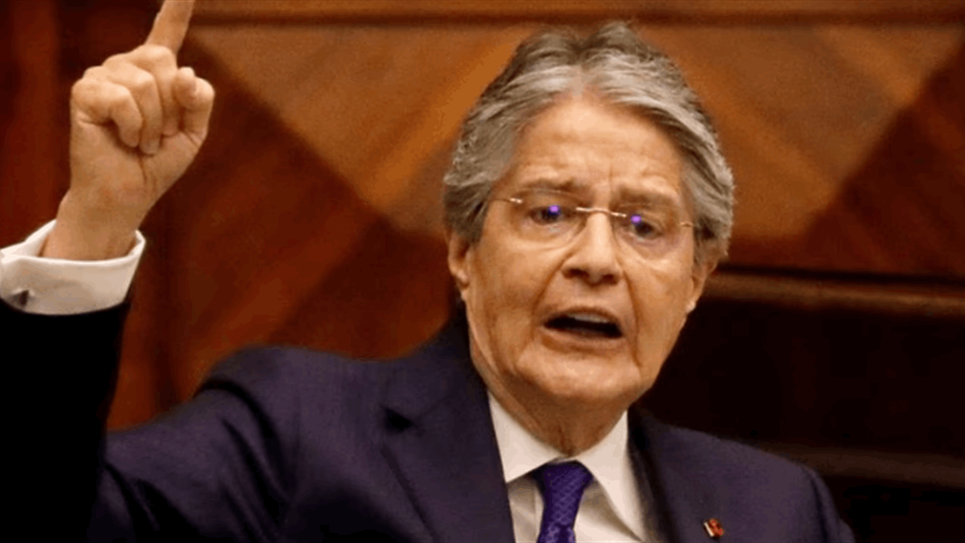 Ecuador president dissolves legislature, bringing elections forward