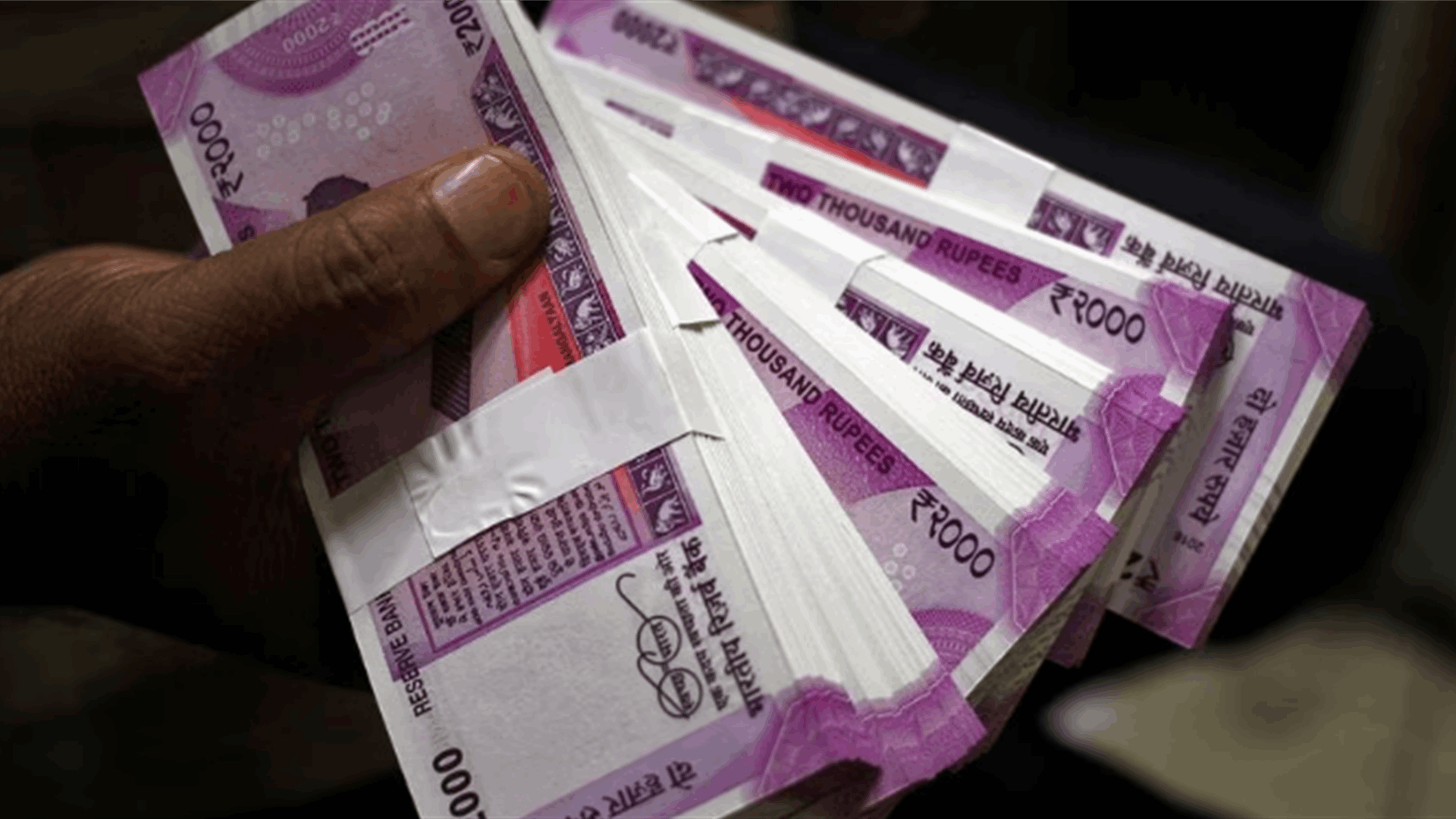 India to withdraw 2,000-rupee notes from circulation