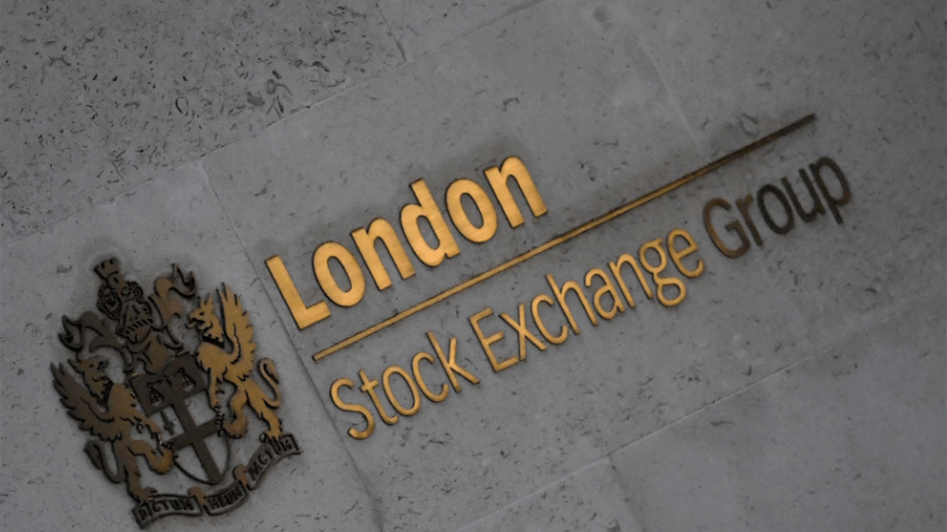 European shares tentative as nerves over US debt talks linger