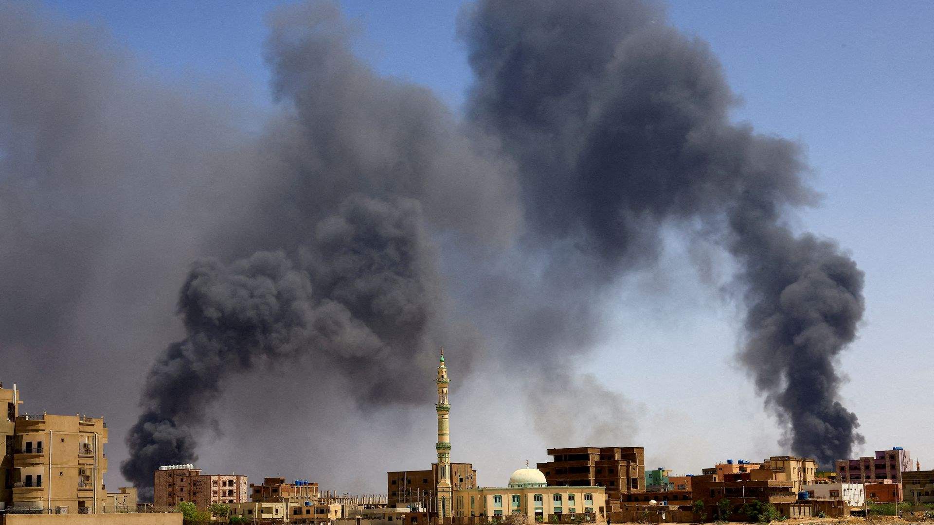 Sudan ceasefire in danger as fighting erupts