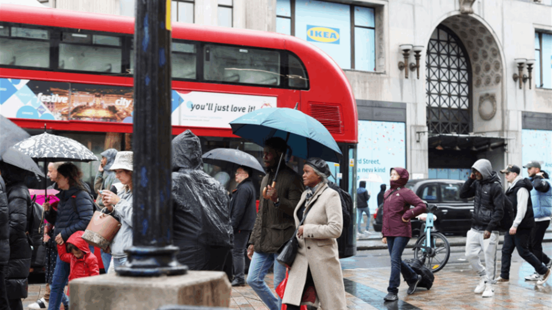Inflation tightens grip on UK services firms in worry for BoE