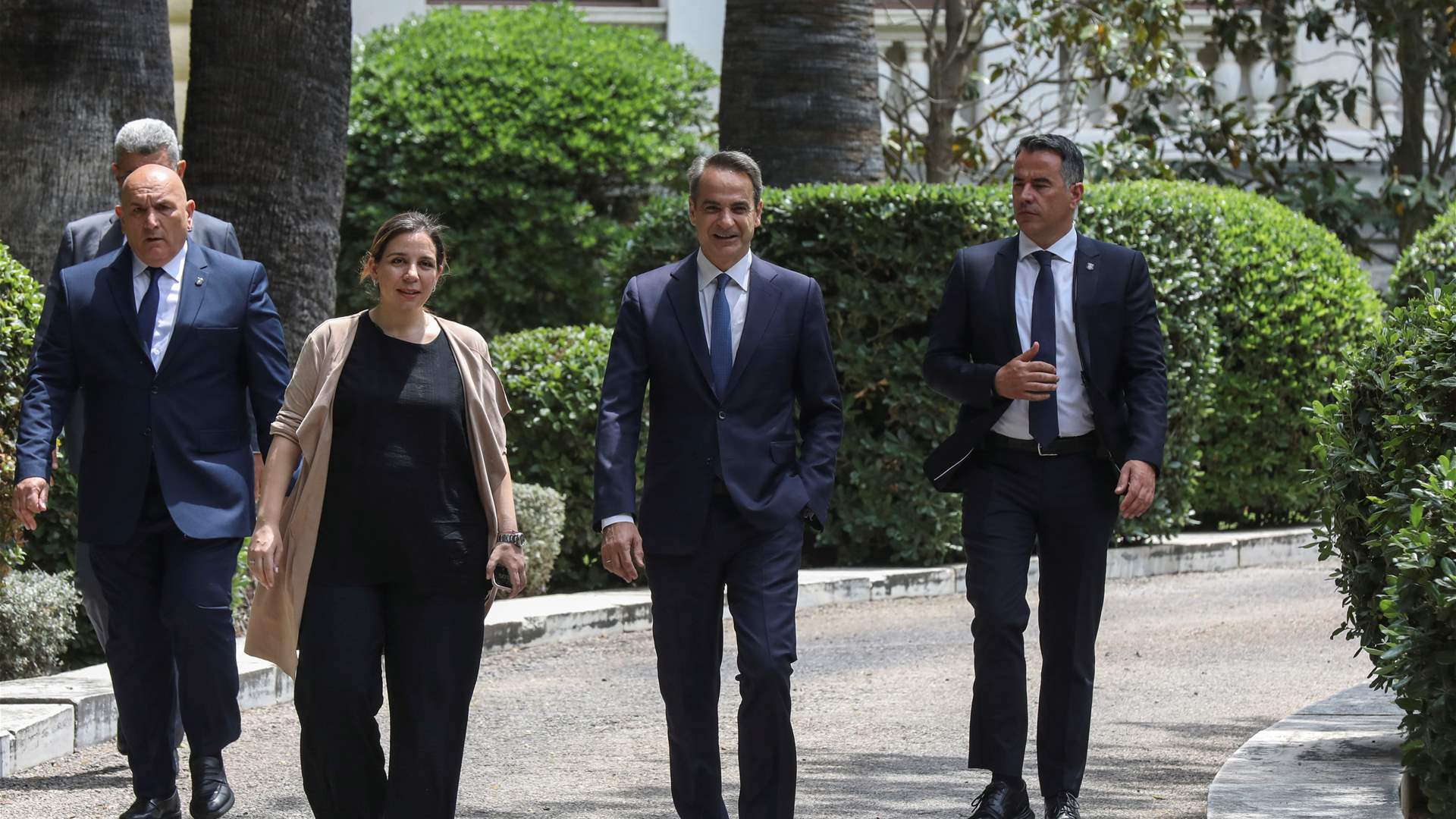 Greek party leaders to meet for coalition talks, open way for new elections