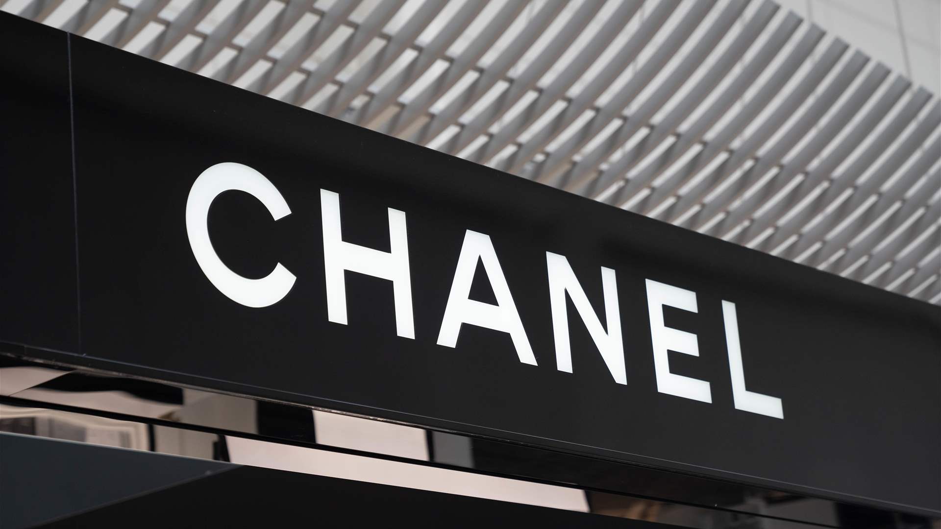Chanel flags weaker US sales, sees pickup in China
