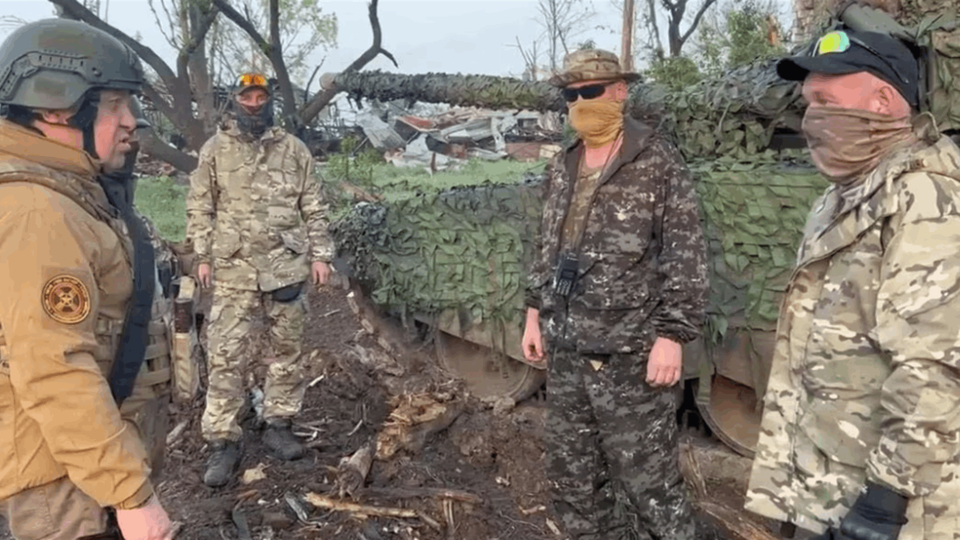 Russian Wagner mercenaries handing Bakhmut to regular army