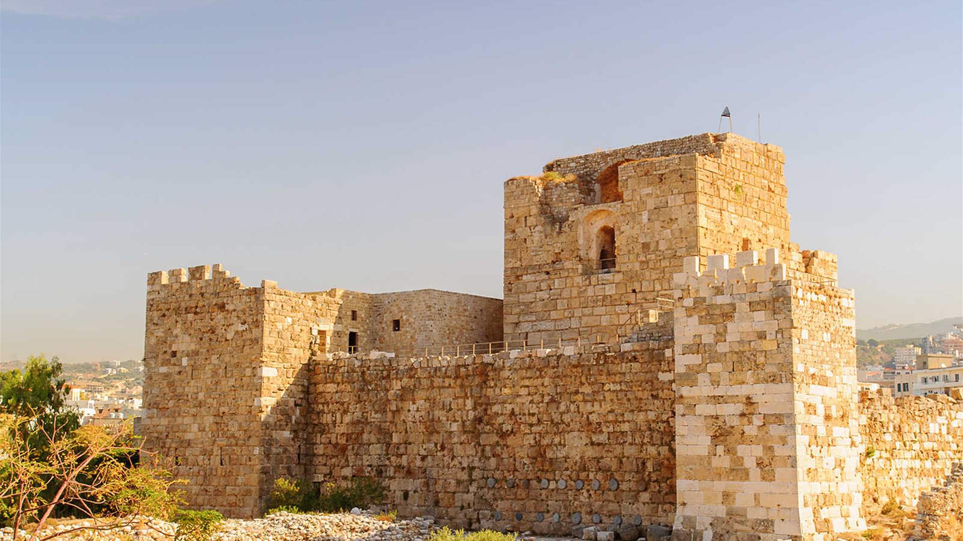Byblos Citadel to open for the public on July 8 to encourage the Lebanese to visit Jbeil 