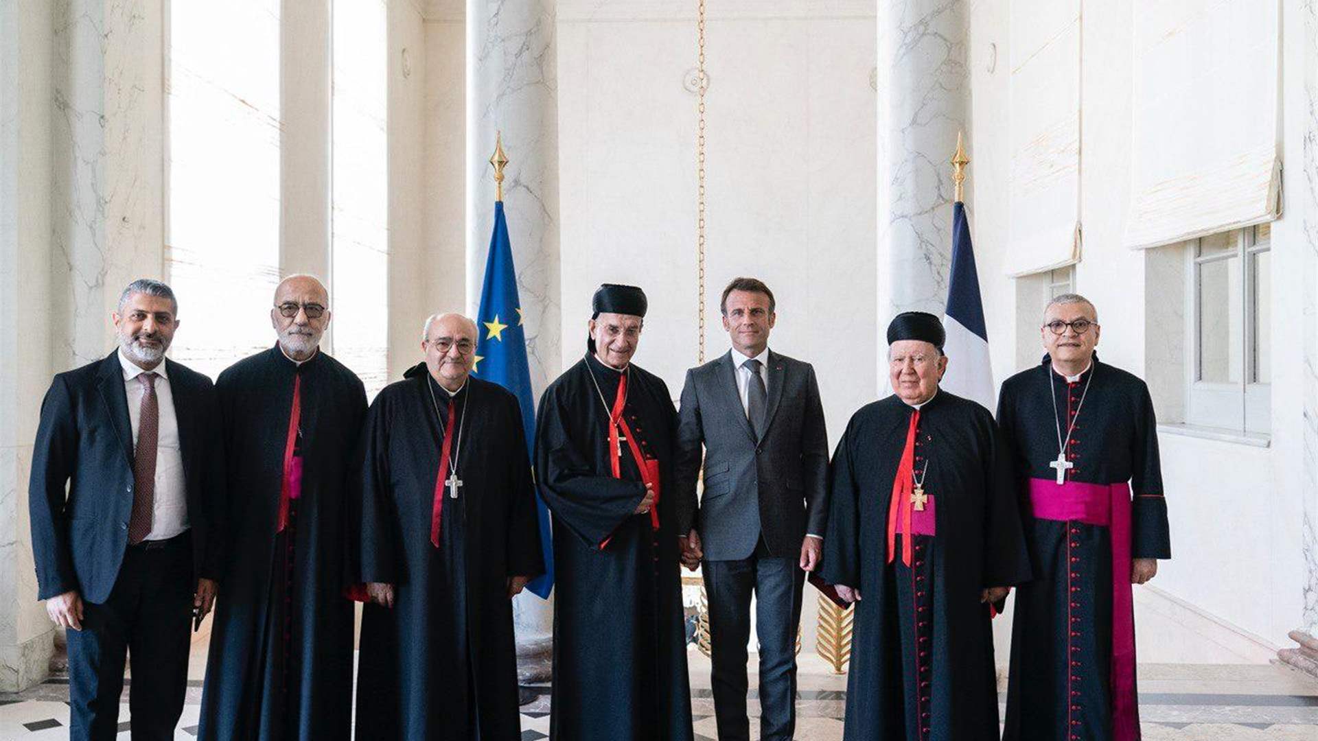 ماكرون يدعو القوى السياسية اللبنانية لبذل جهود مشتركة لكسر الجمود السياسي الحالي