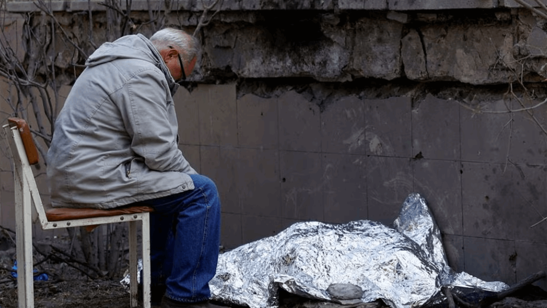 Kyiv raid kills three shut from shelter, Russian town shelled
