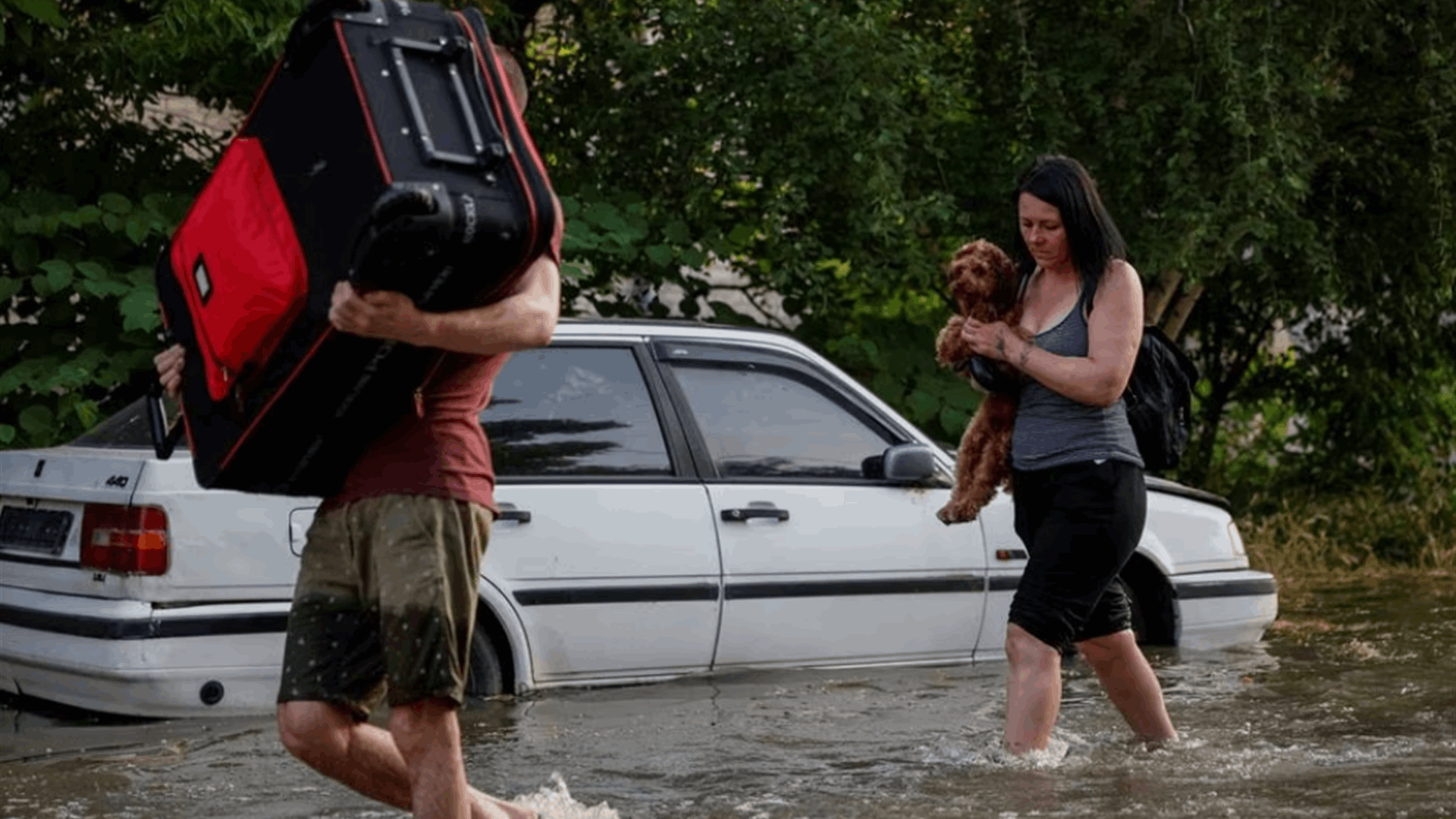 Tens of thousands at risk from flooding after Ukraine dam collapse