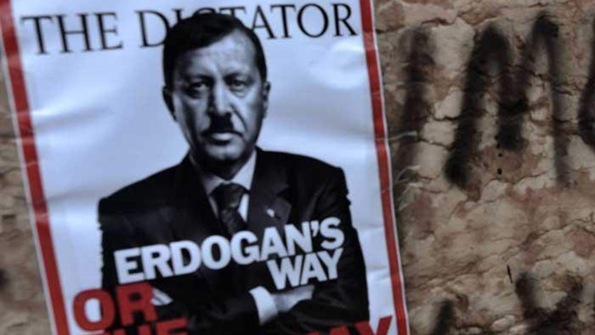 مراهق رسم شارباً على صورة لإردوغان... فأودع السجن! 