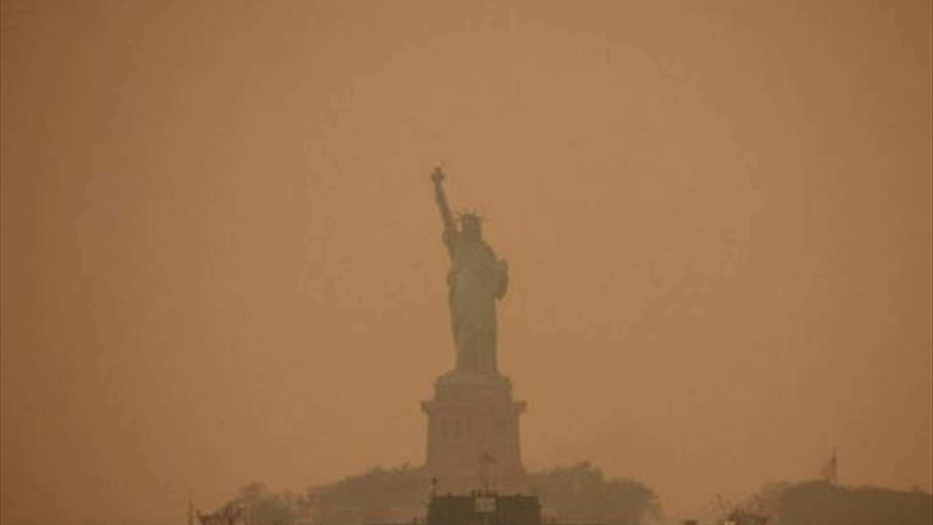 البيت الأبيض يدعو الأميركيين لاتّخاذ "احتياطات" بسبب تلّوث الهواء من جراء حرائق في كندا