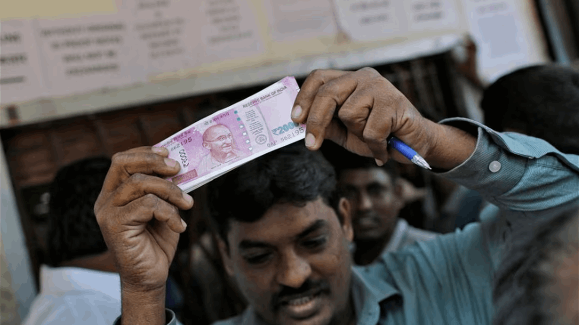 India cbank chief says 1.8 trillion rupees of 2000-rupee notes deposited, exchanged
