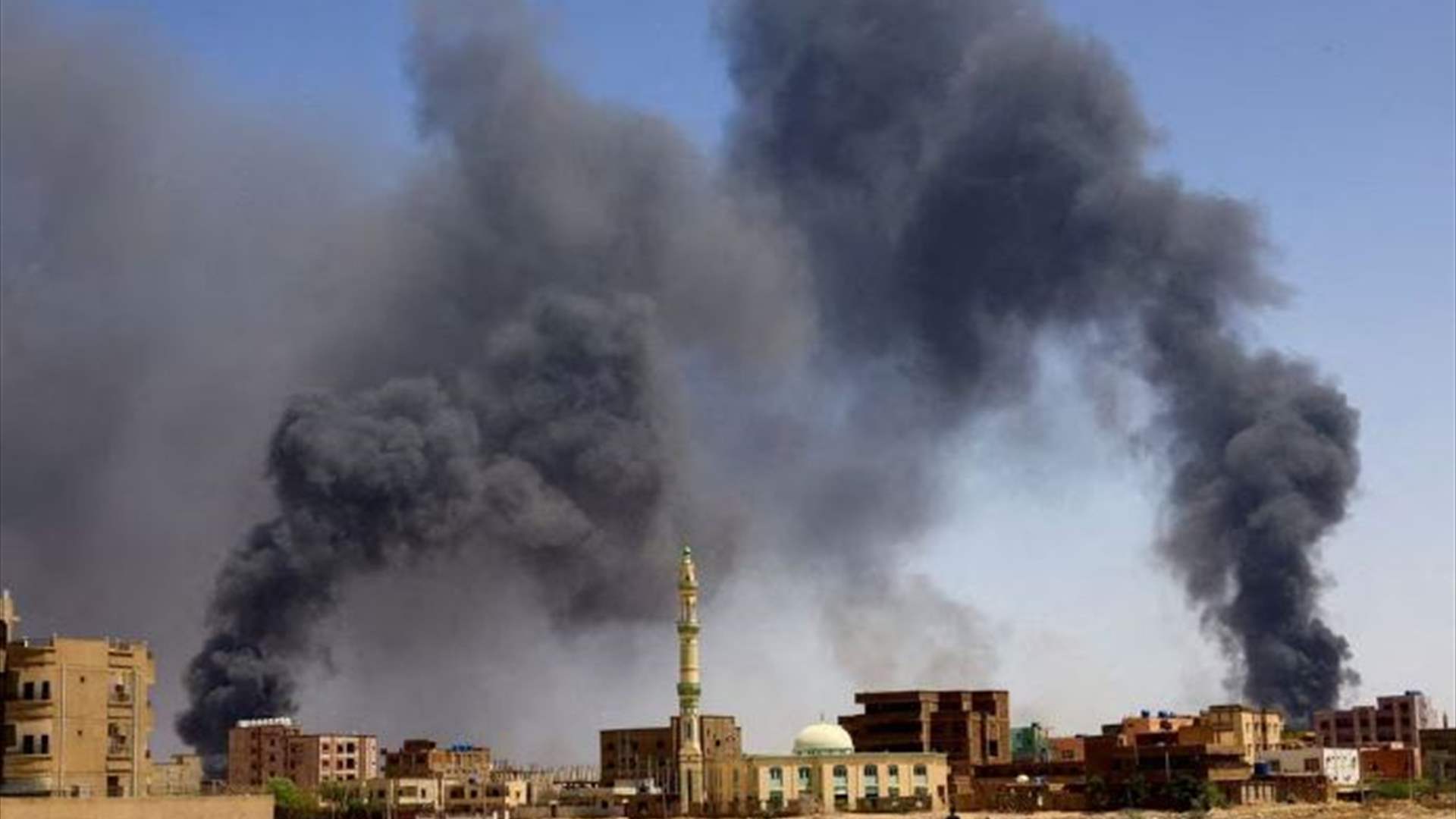 Massive fire as Sudanese factions battle for control of arms factory