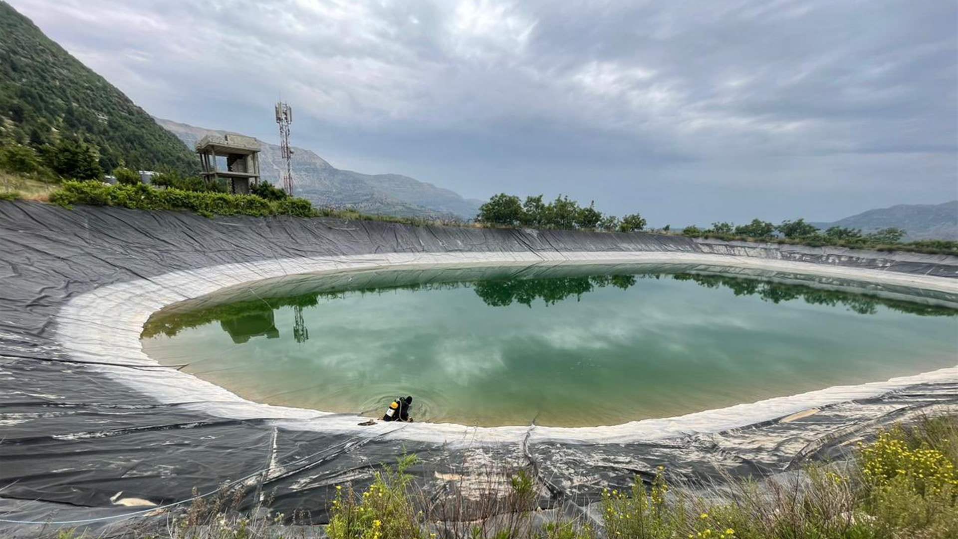 فريق الانقاذ البحري انتشل جثة مراهق من داخل بركة زراعية في العاقورة
