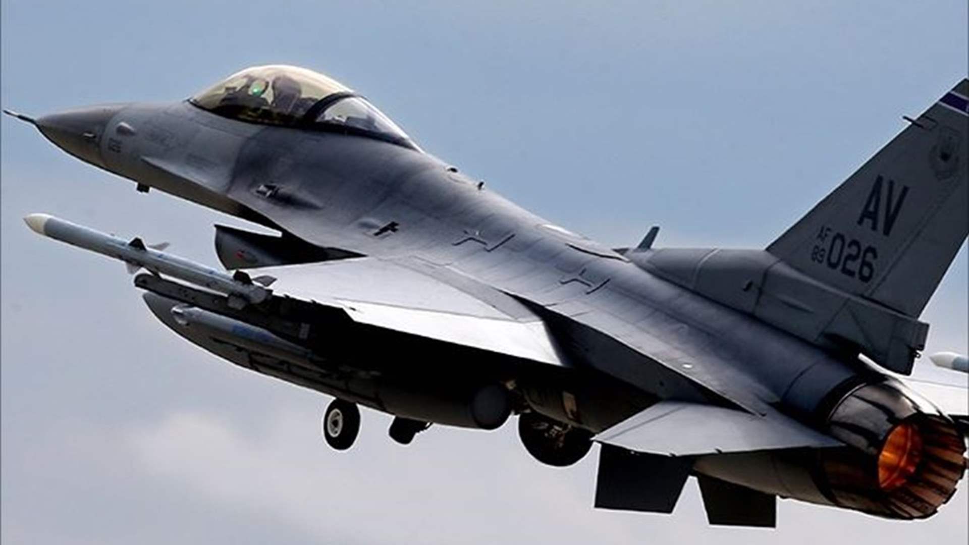 النروج تبرم اتفاقا لبيع رومانيا 32 طائرة &quot;اف-16&quot; مستعملة