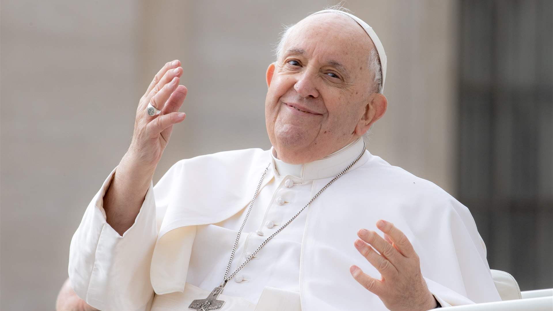 Pope resumes work from hospital: Vatican
