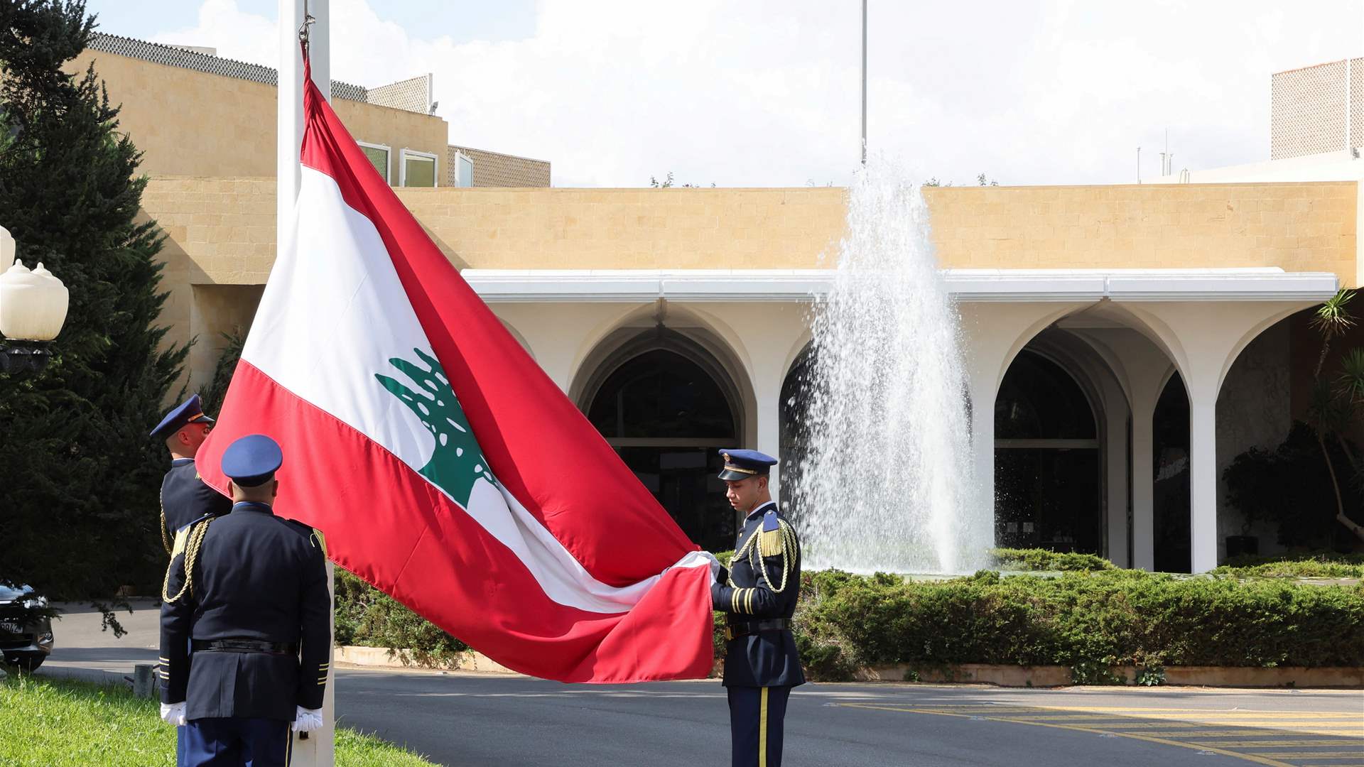France takes the lead in seeking solutions for Lebanon's political gridlock 