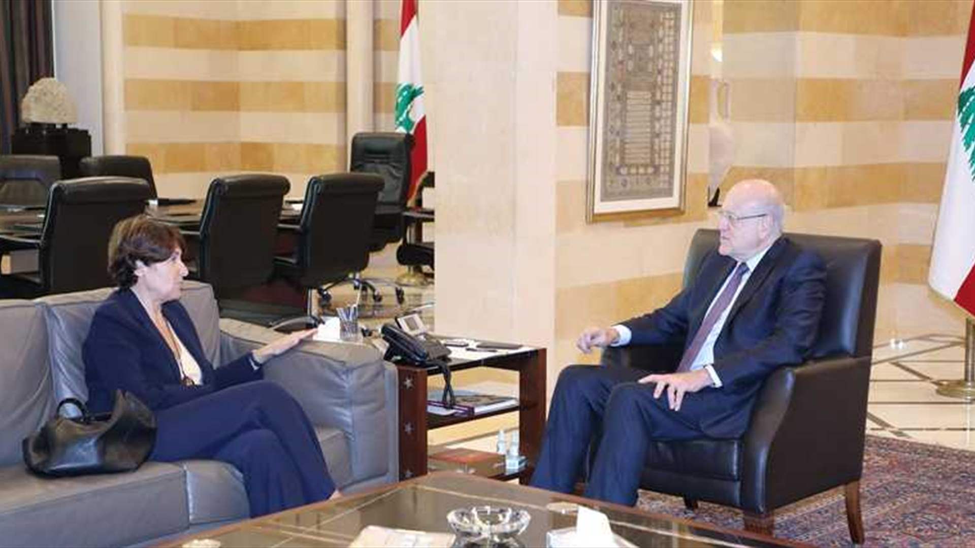 ميقاتي يبحث وغريو في الزيارة المرتقبة للموفد الفرنسي للبنان
