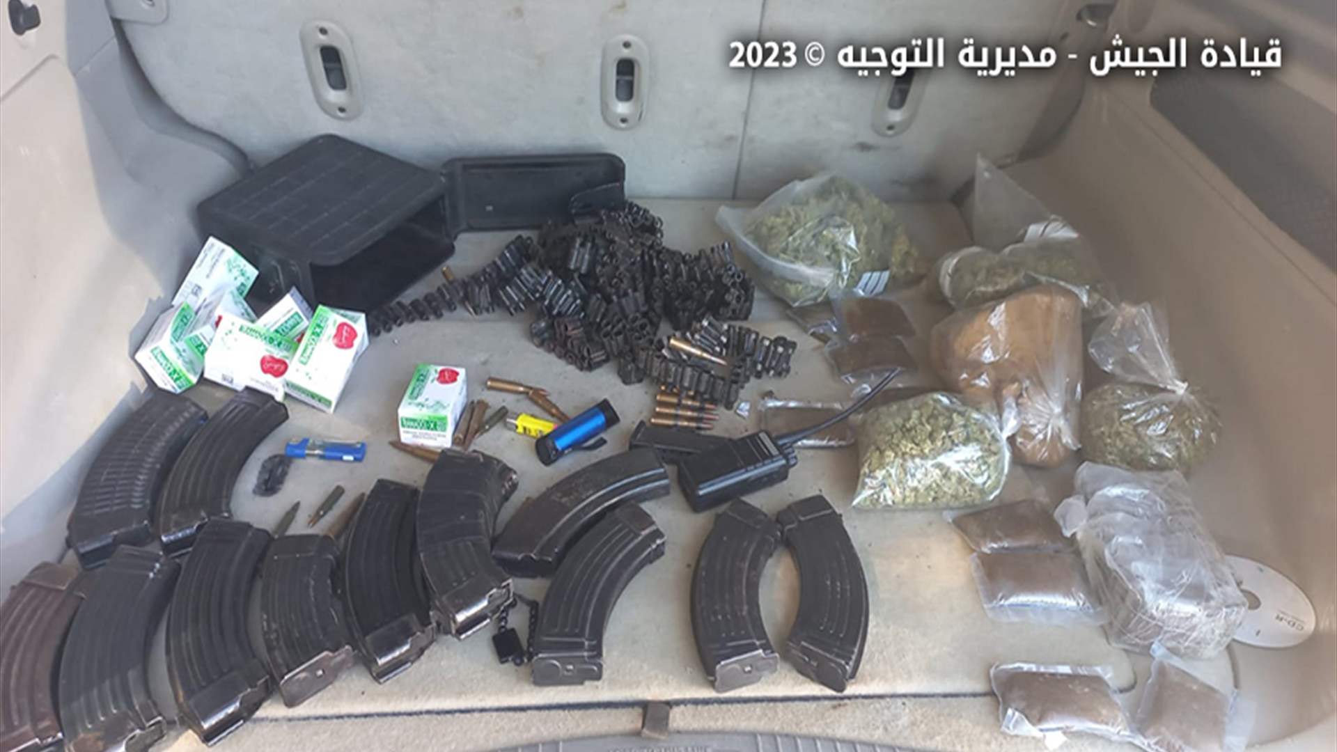 الجيش: مقتل رئيس عصابة وتوقيف مطلوبين أثناء عملية أمنية في بلدة حورتعلا - البقاع