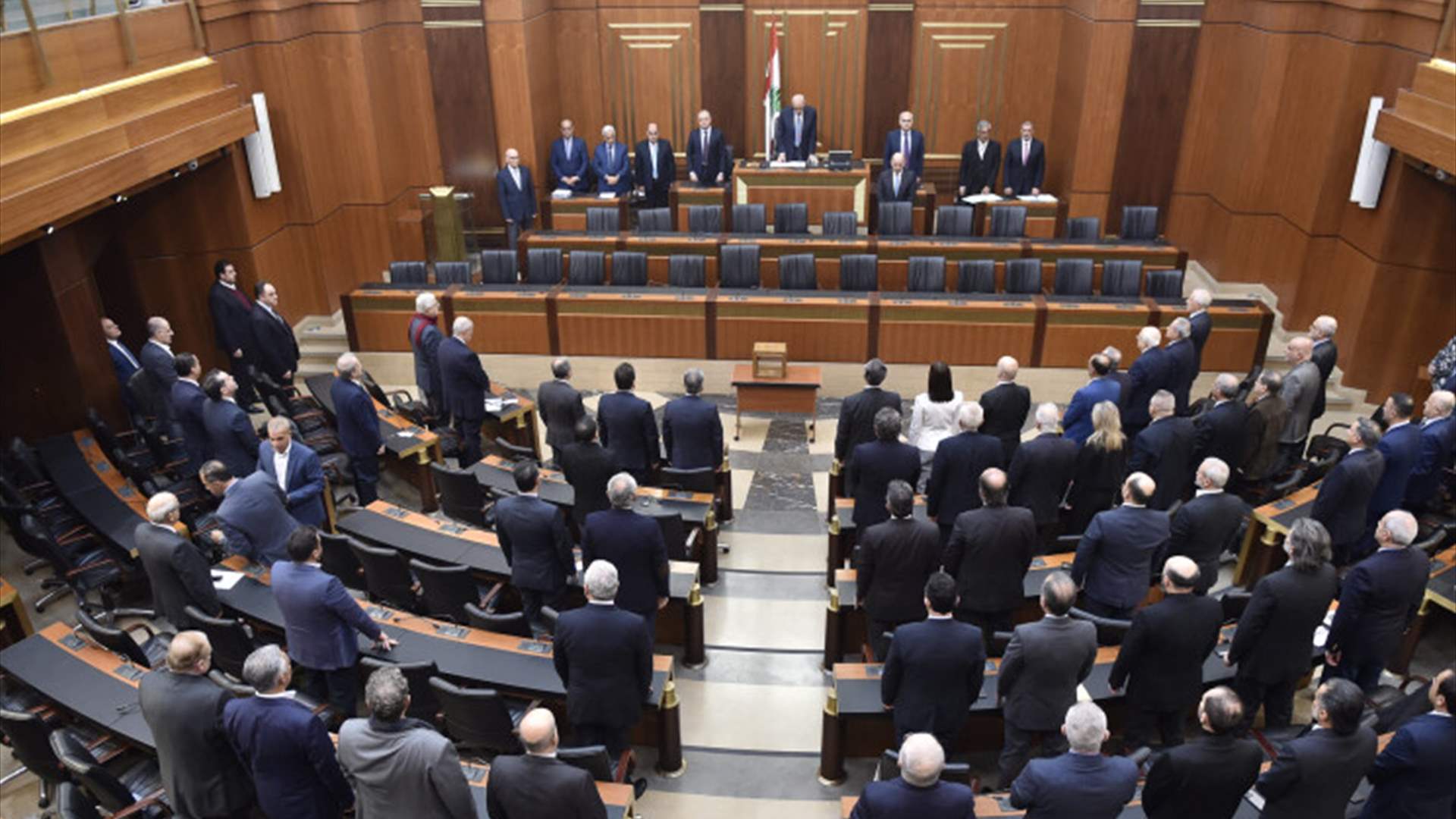 إنقسام بين قوى التغيير وتبادل المسؤوليات والإتهامات حيال ضرب وحدة التكتل بترشيح أزعور (الجمهورية)