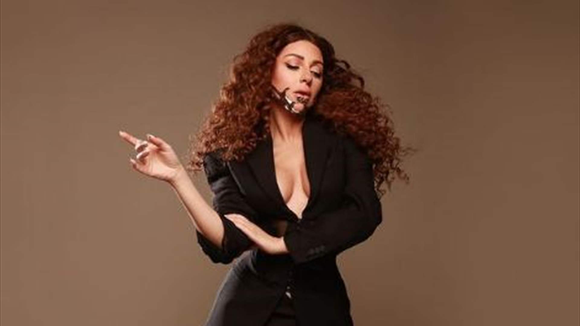 ميريام فارس تخفي وجه زوجها مجدداً... والجمهور يتساءل عن السبب