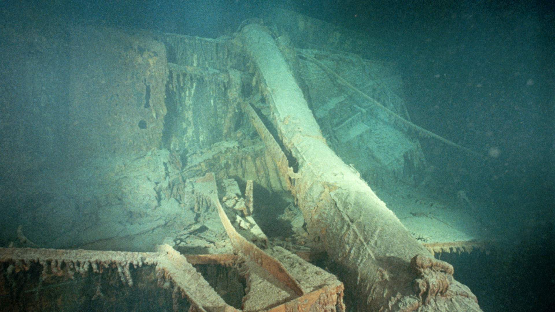 Small sub used to tour Titanic wreck is missing: reports