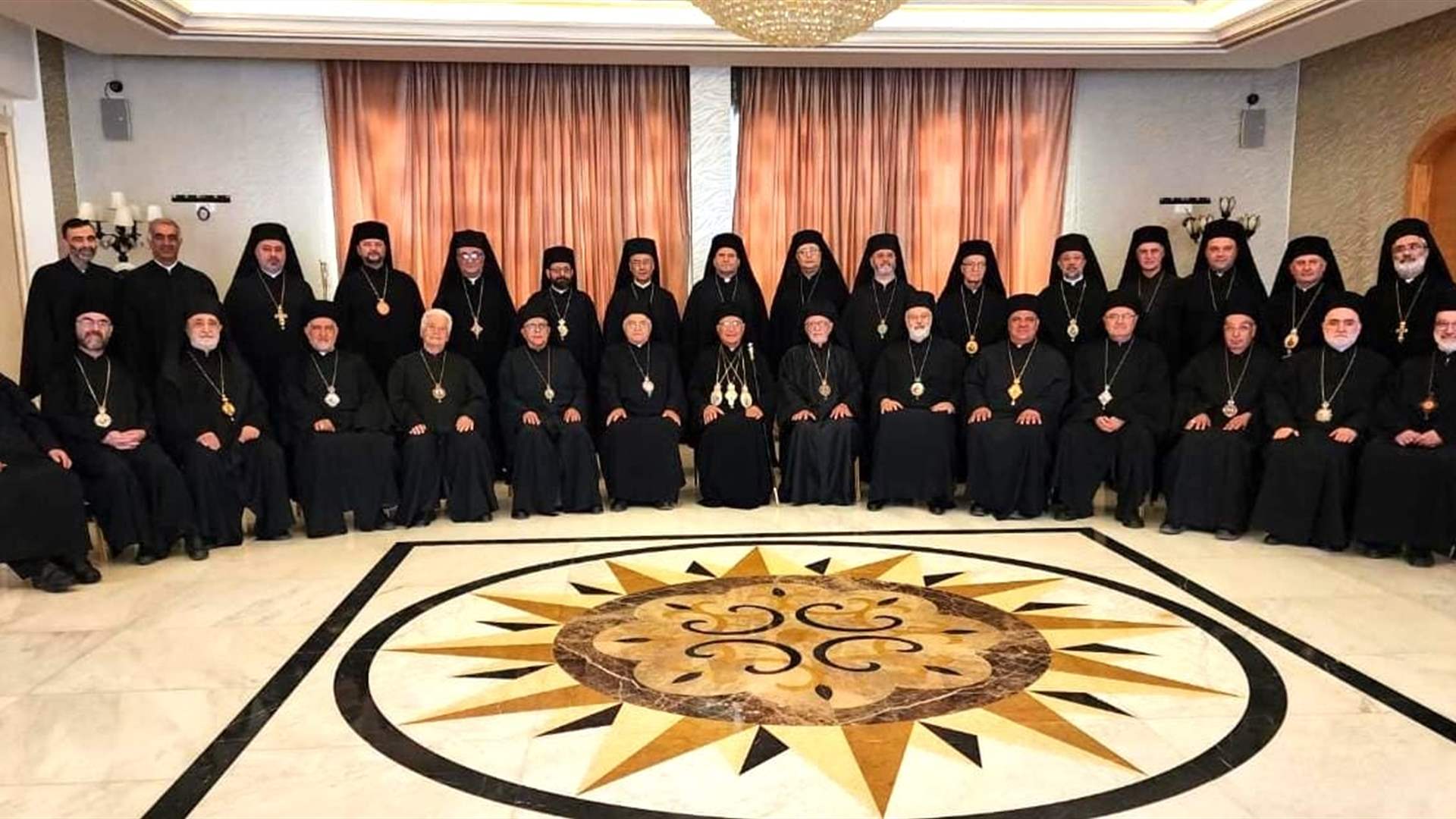 العبسي مترأسا جلسة السينودوس الافتتاحية: الحياة تضيق بالناس الذين يضطرون إلى الهجرة