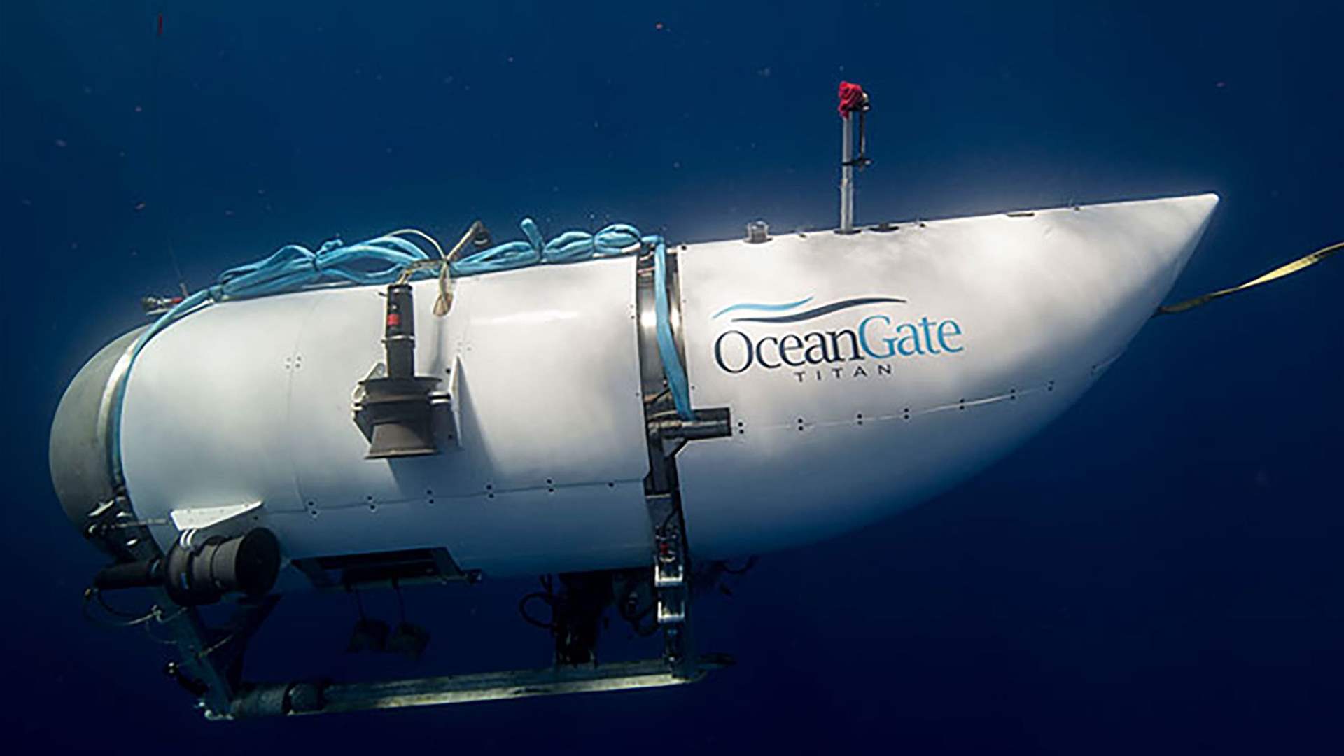 Rescue teams search for missing submersible near Titanic wreck