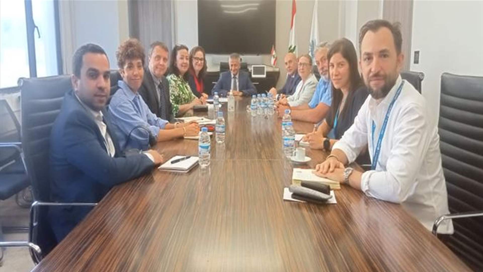 وزير المالية ينوه بأهمية المشاريع الإنمائية التي تنفذها المنظمات الدولية