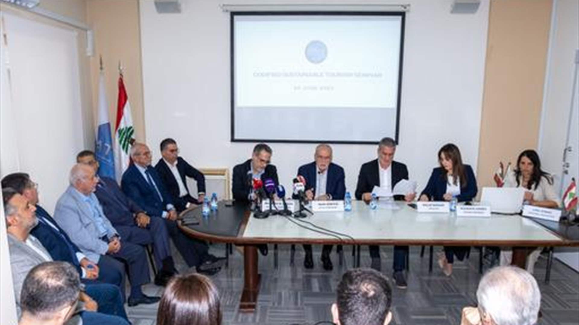اجتماع الأطراف المعنية بحجوزات الطيران في نقابة مكاتب السياحة والسفر لإتخاذ إجراءات لمنع الغش في سوق بيع البطاقات