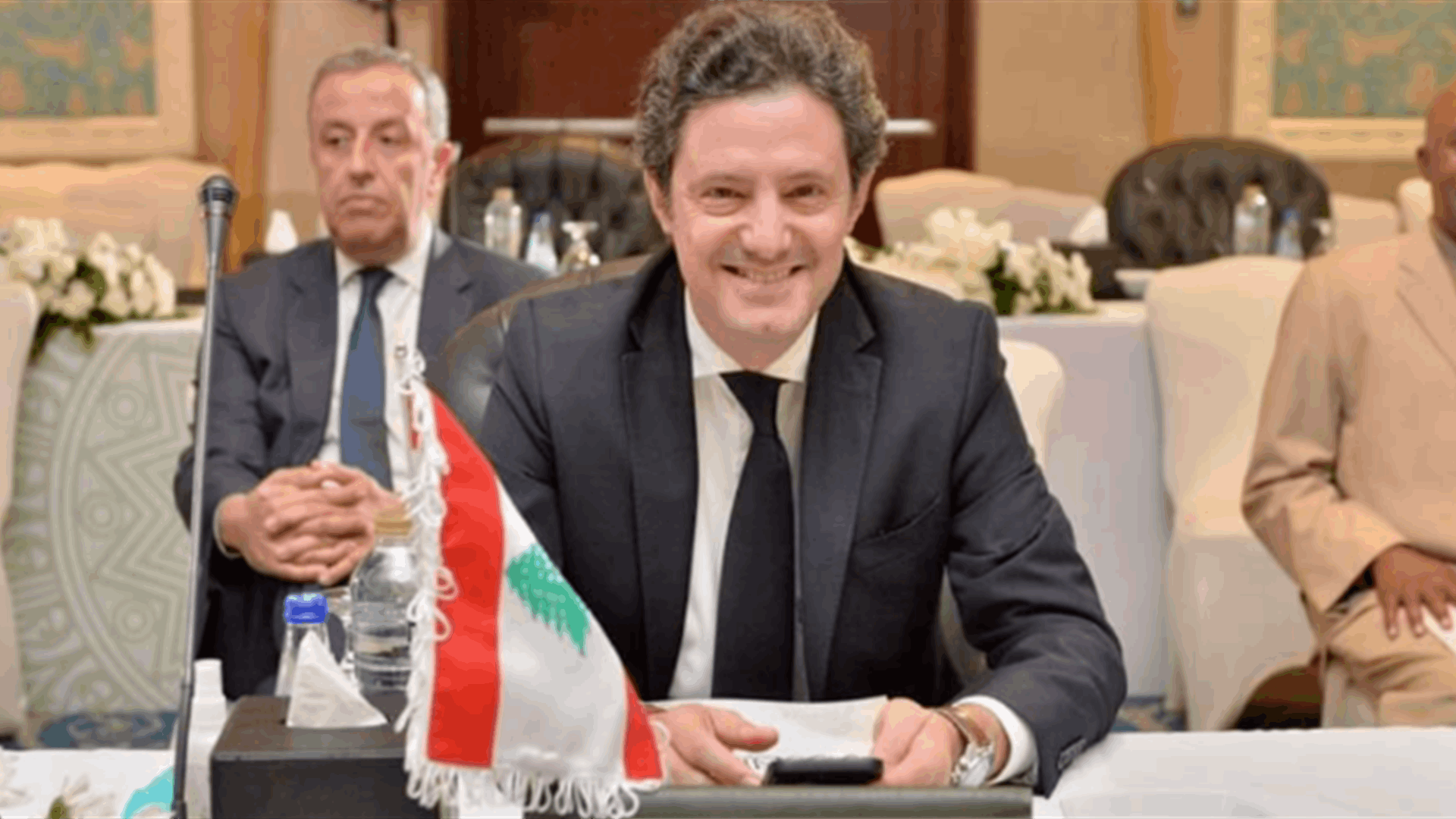 المكاري ألقى كلمة لبنان في مجلس وزراء الاعلام العرب: نؤيد سياسة الجسور وأبجديتنا اللبنانية منحازة الى عروبتها