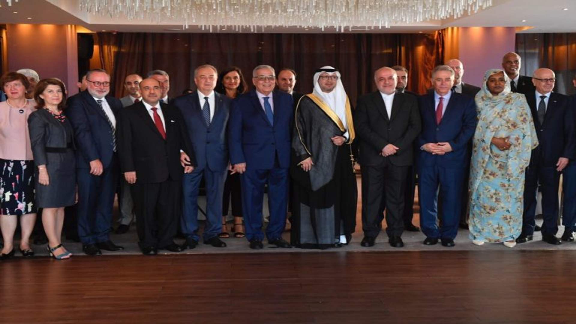 السفير الإيراني لبّى دعوة السفير السعودي: نستبشر خيراً بما يجري من حراك وتطورات