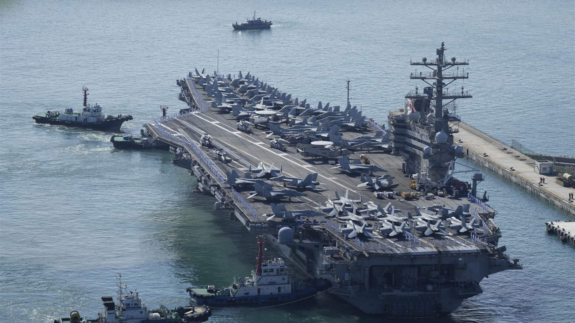 US aircraft carrier arrives in Vietnam