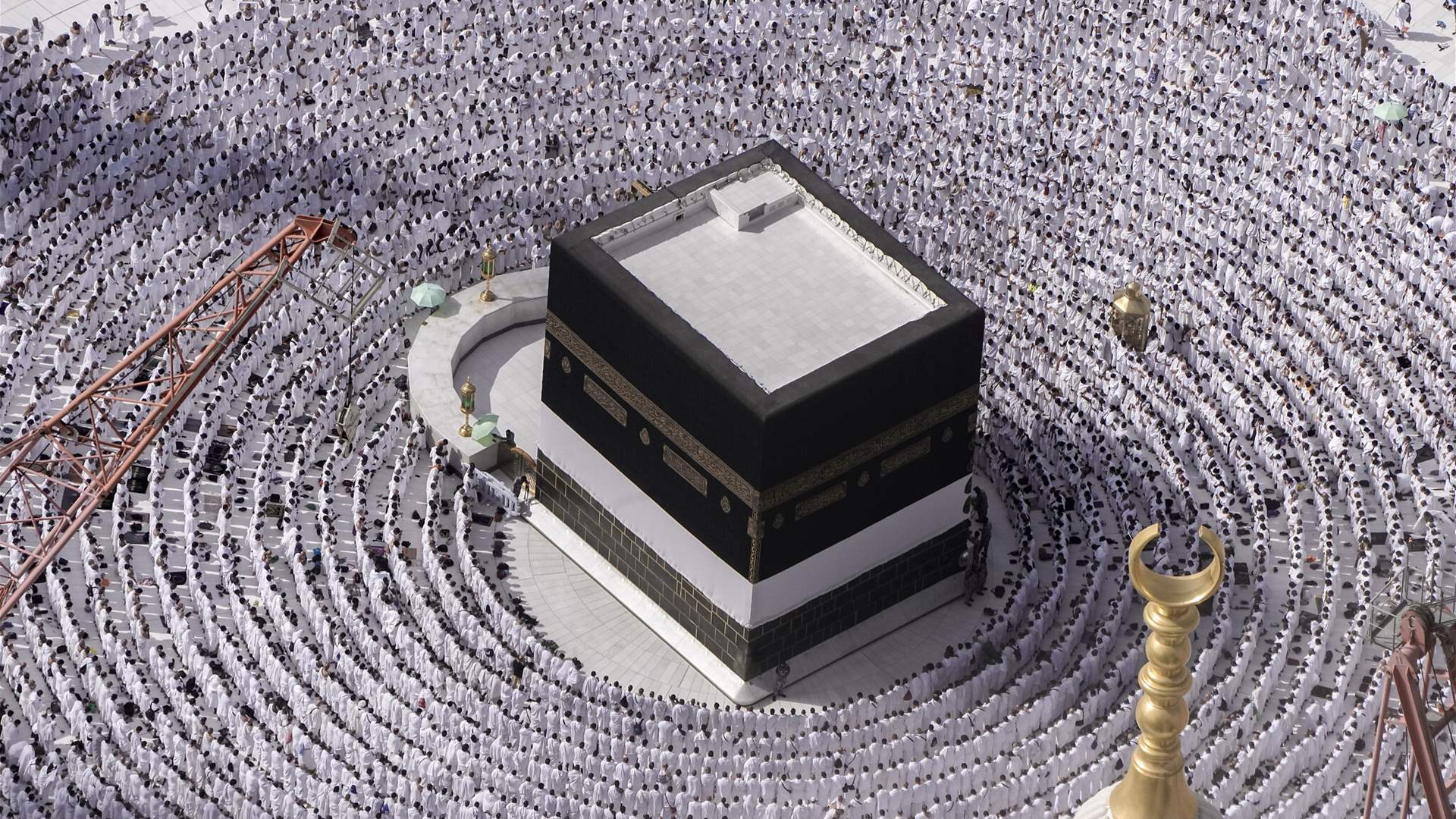 Huge crowds swarm from Mecca for hajj climax
